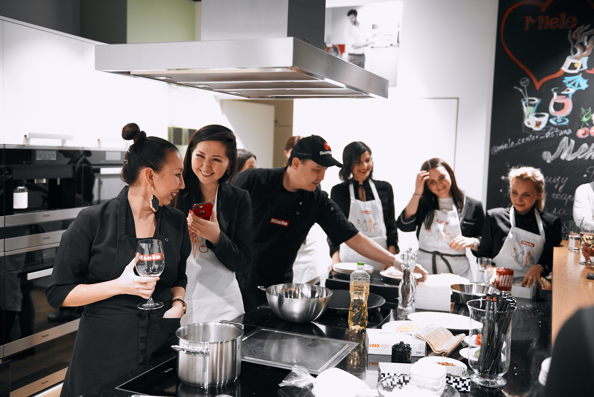 Фотосъёмка в магазине. Артём Савиных — профессиональный фотограф в Москве | Репортажи, свадьбы, портреты