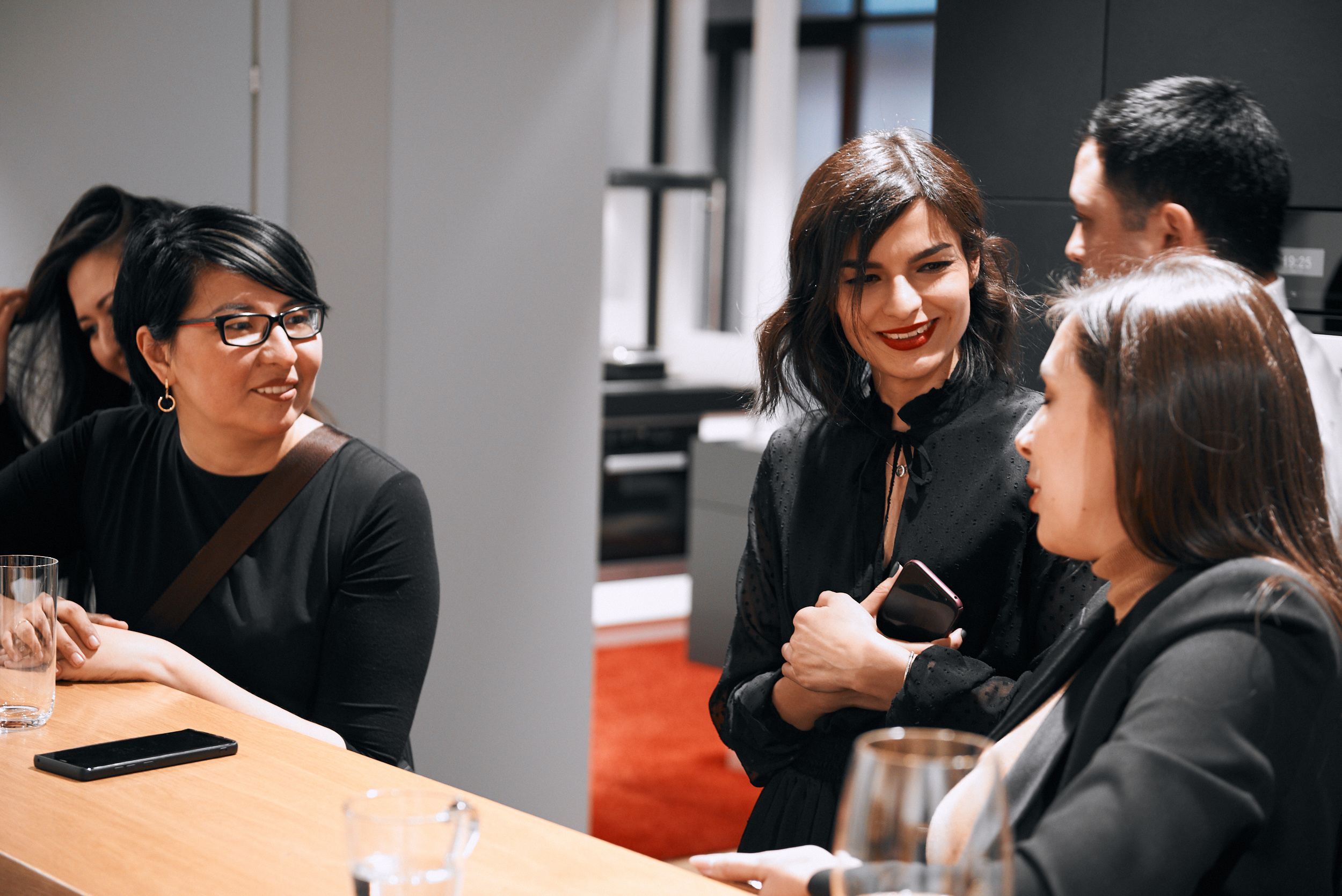 Фотосъёмка в магазине. Артём Савиных — профессиональный фотограф в Москве | Репортажи, свадьбы, портреты