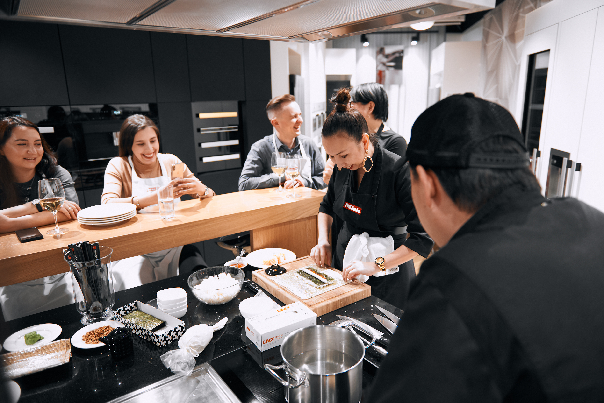 Фотосъёмка в магазине. Артём Савиных — профессиональный фотограф в Москве | Репортажи, свадьбы, портреты