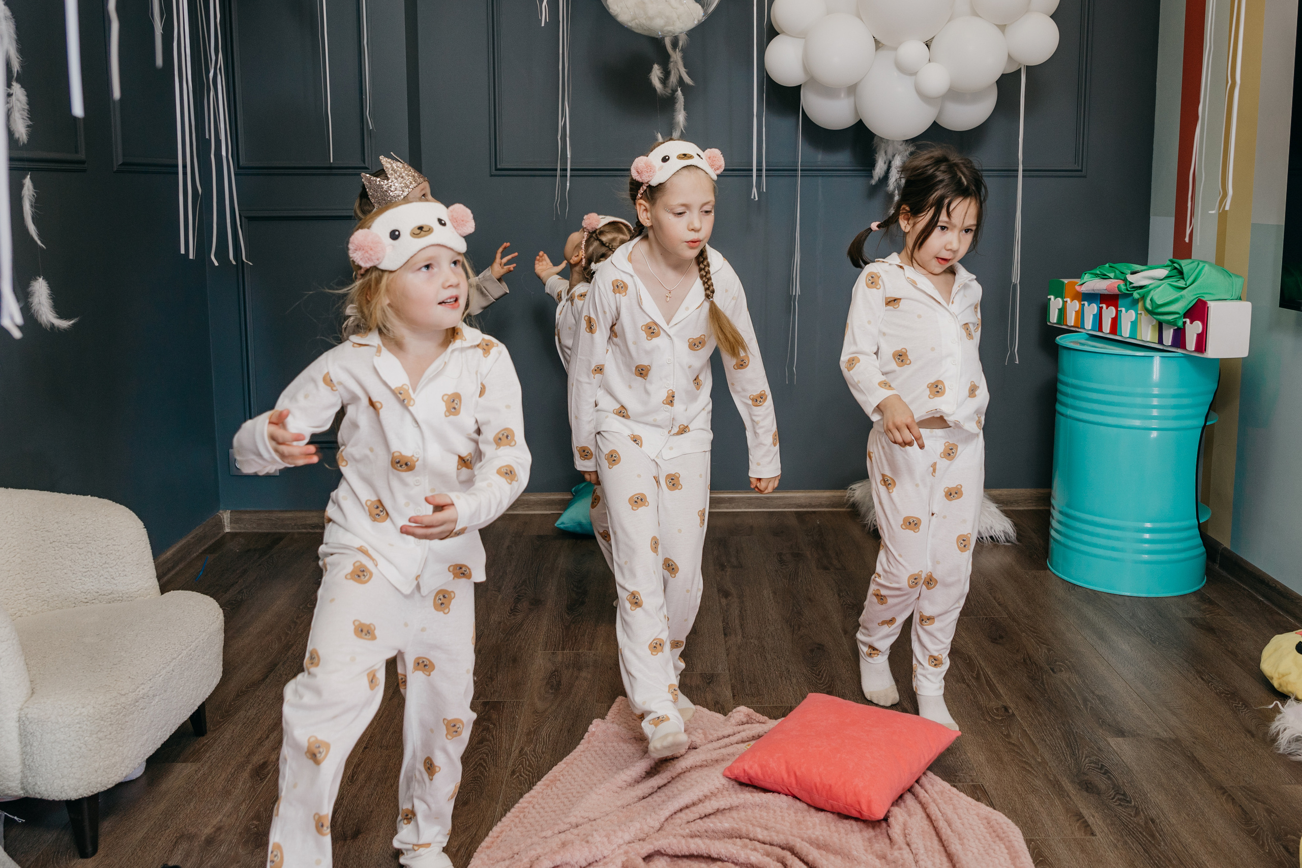 Пижамная вечеринка, Веронике 6 лет. Фотограф Никита Комаров