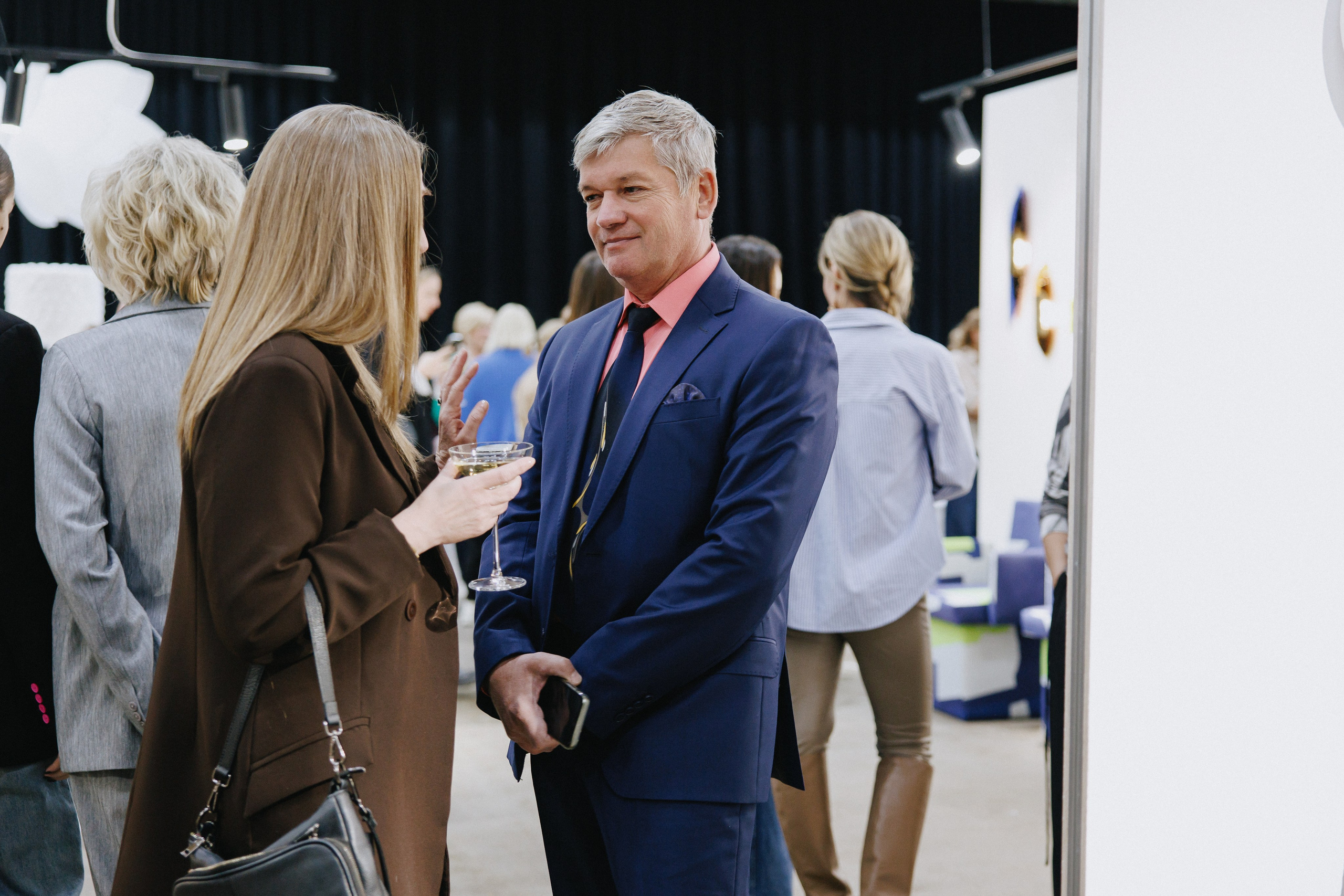 Выставка СТО ВЕЩЕЙ В ИНТЕРЬЕРЕ. Фотограф Иркутск Антипин Сергей