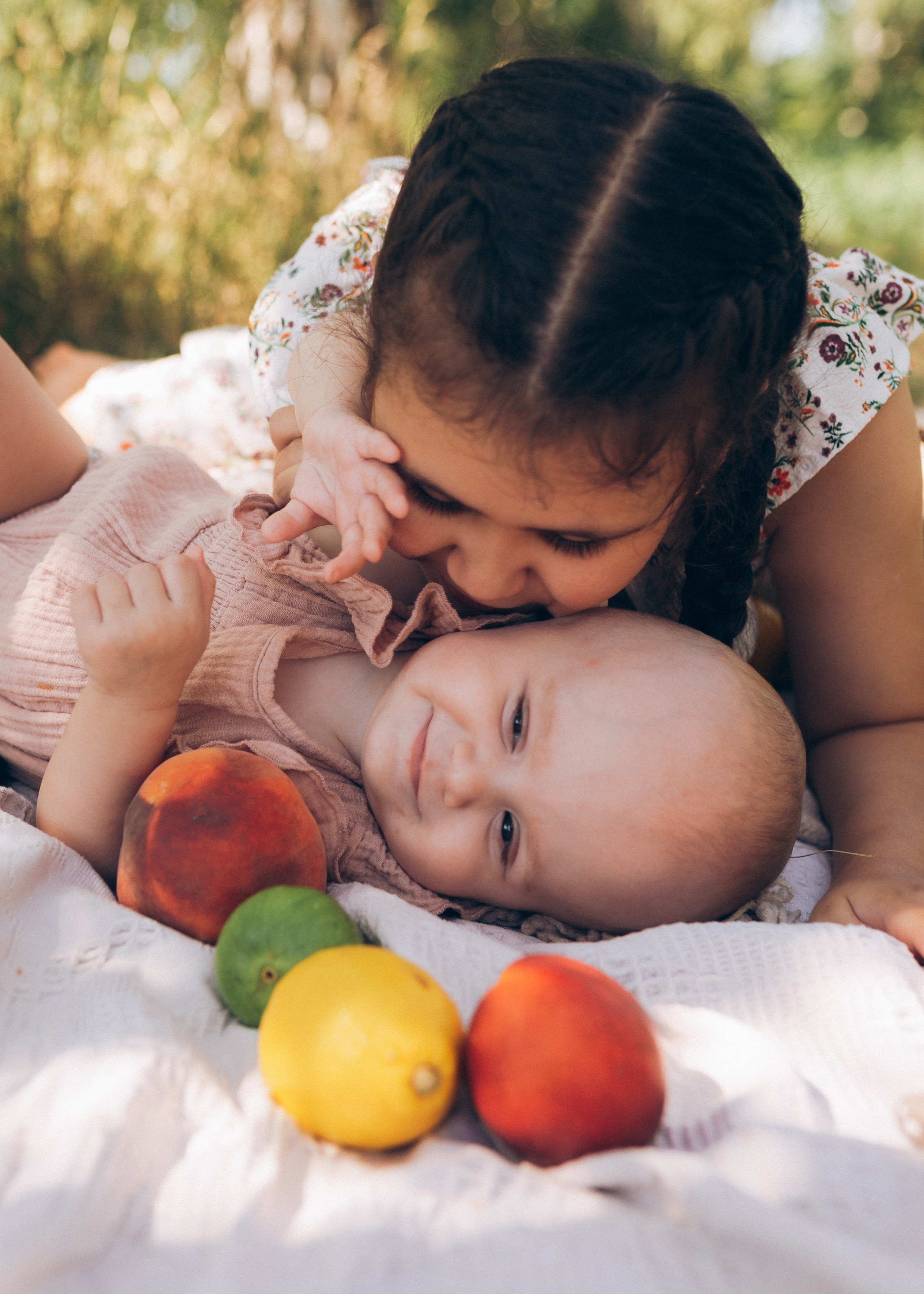 Девочки в березовой роще. Фотограф в Приморско-Ахтарске Марьяна Чопко