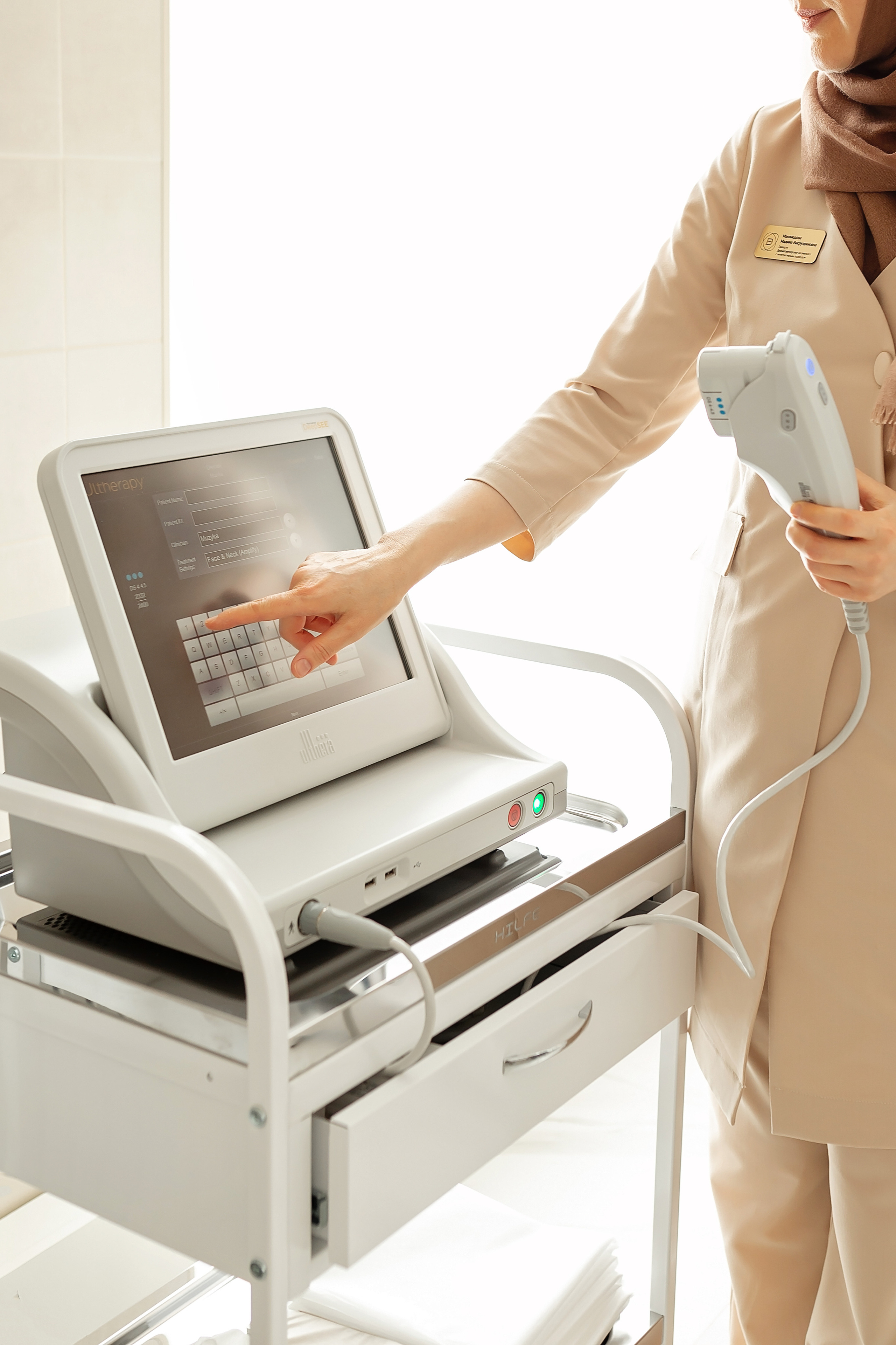 Клиника эстетической медицины. Фотограф в Москве Ксения Мокрушина | Brand & Women photographer