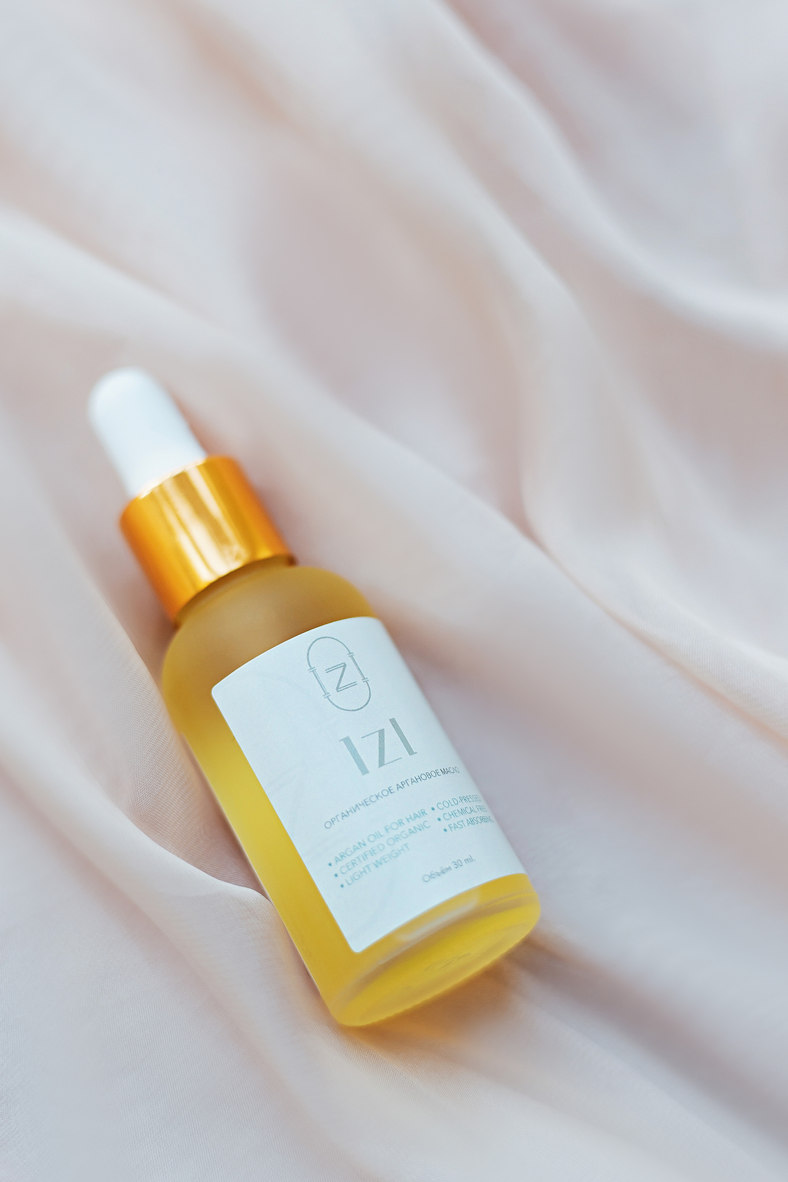 Иза, уход для волос. Фотограф в Москве Ксения Мокрушина | Brand & Women photographer