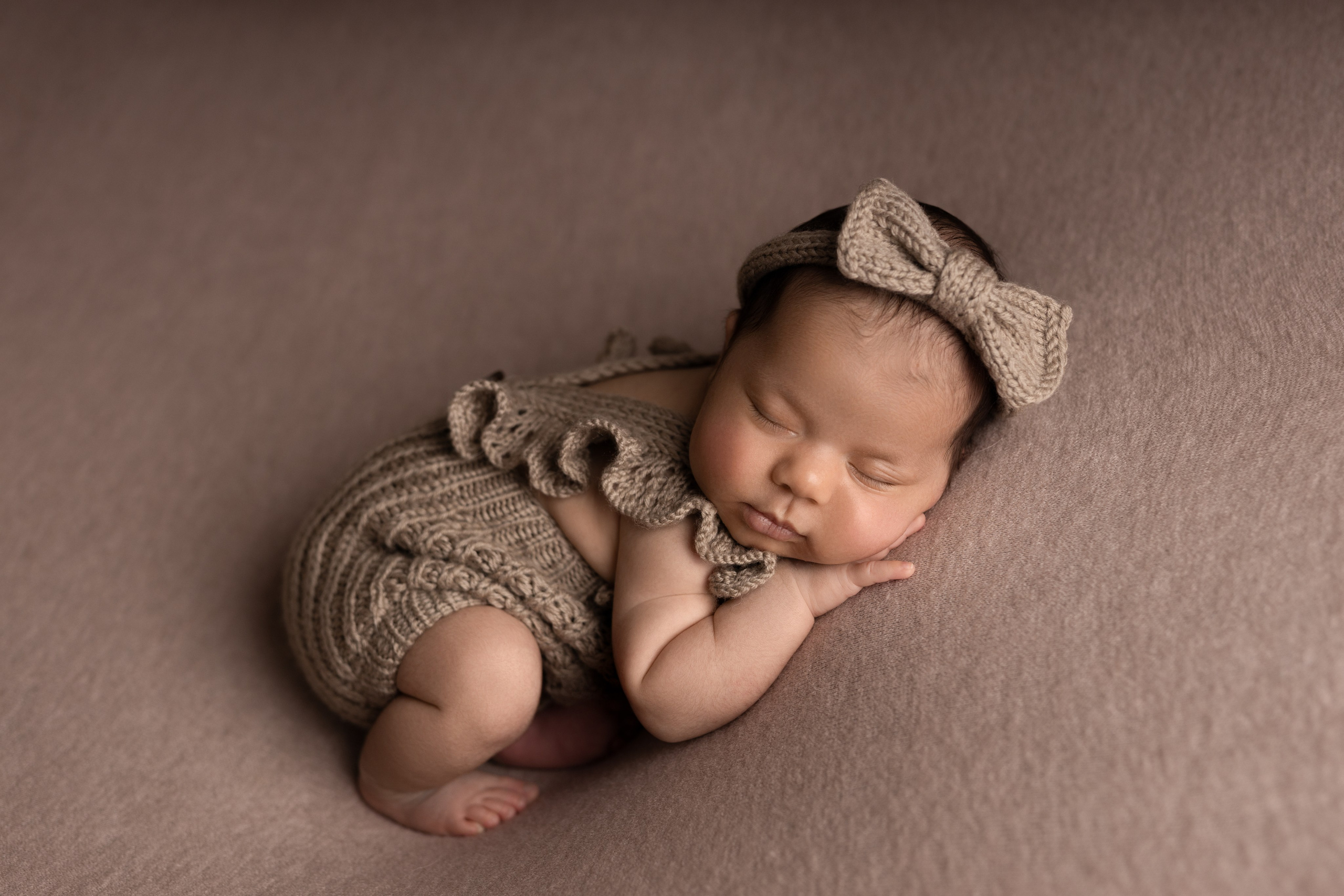 Фотограф новорожденных | Екатерина | Портфолио и цены | Съемка в студии и дома. Фотограф уникального направления ньюборн в Москве Екатерина Буценина