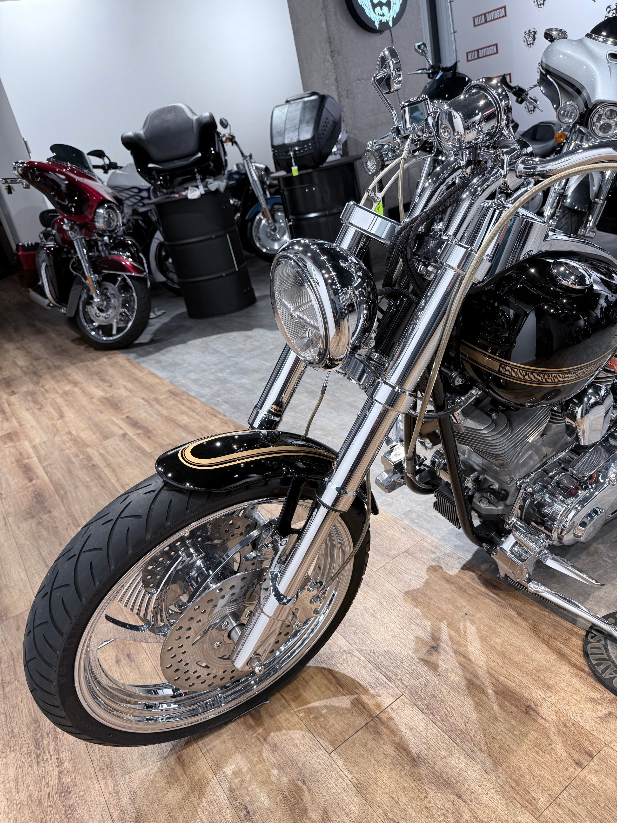 Breakout Custom. Hello Davidson, Москва. Только хорошие мотоциклы…