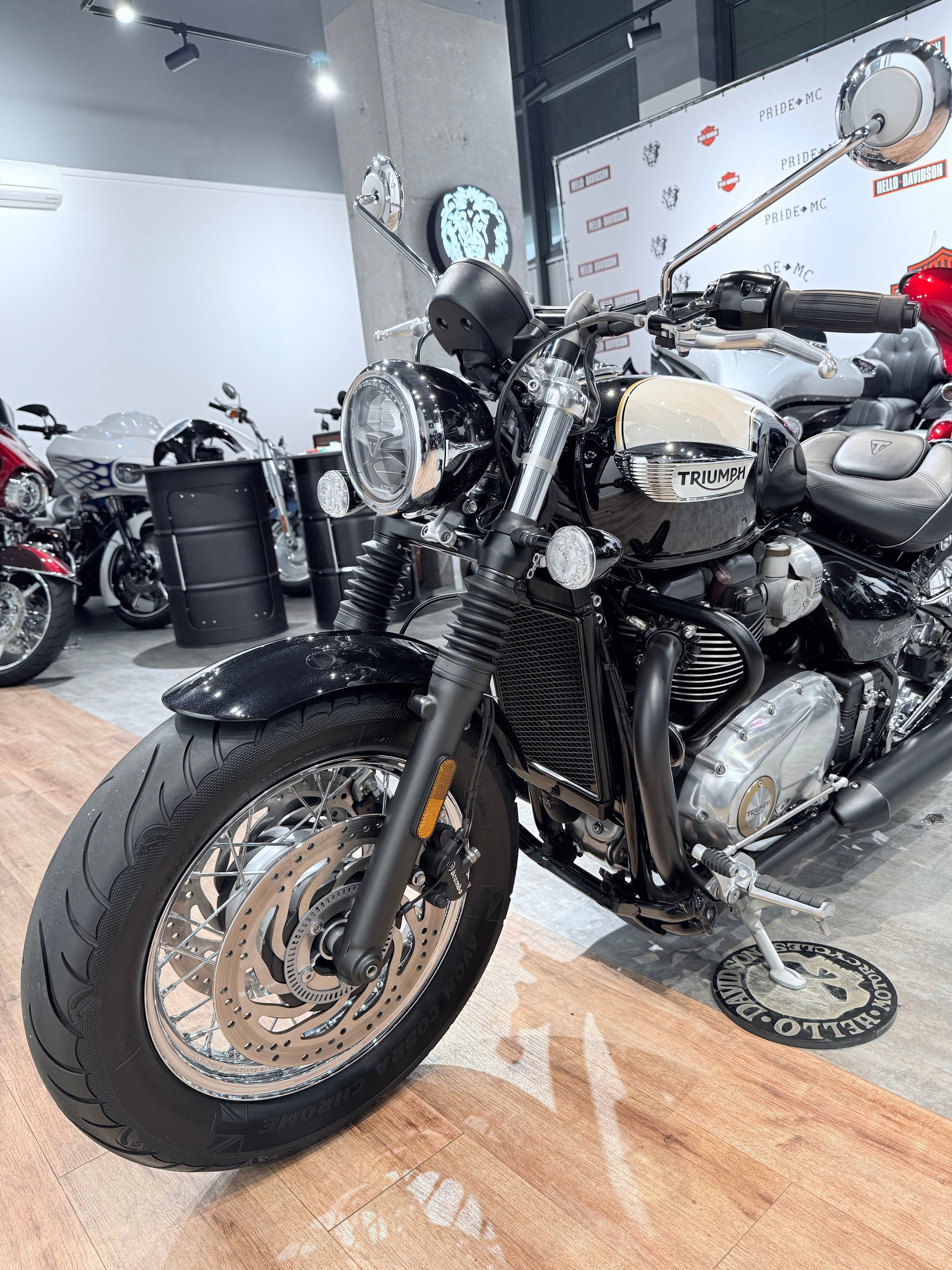 2019 Bonneville Speedmaster Bobber. Hello Davidson, Москва. Только хорошие мотоциклы…