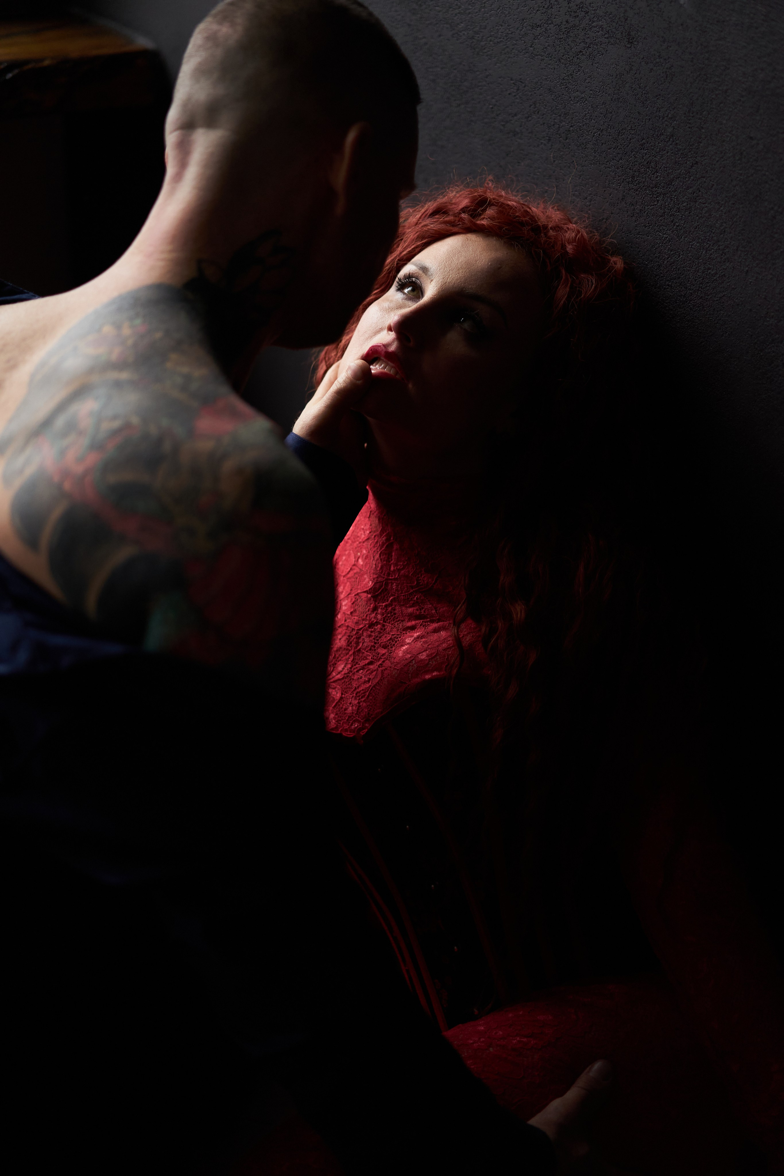 Фотосессия влюбленных в студии. Фотограф Екатеринбург Кокшарова Александра