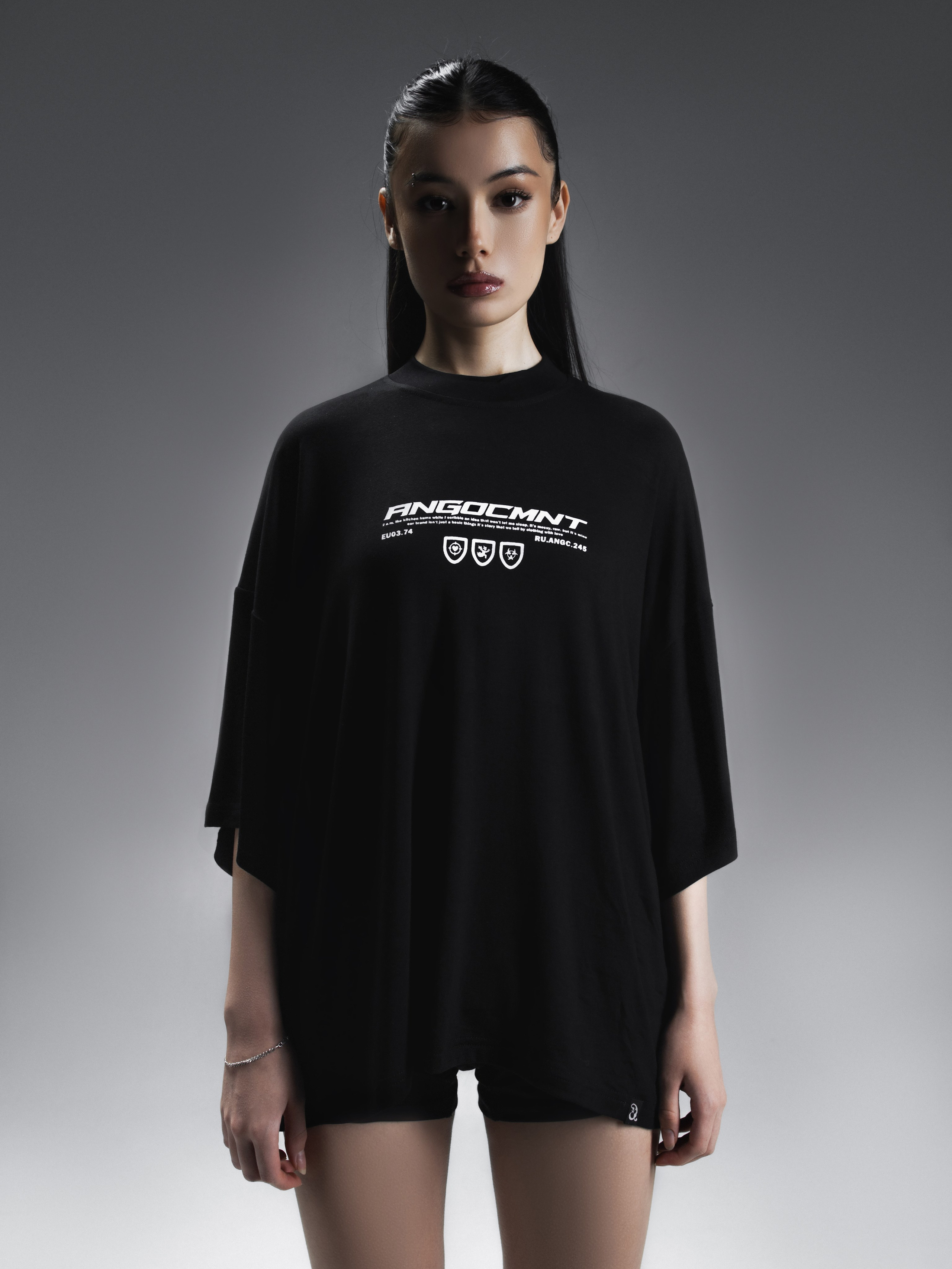 КАТАЛОГ | серый фон. RUNA production — стильные съемки для брендов