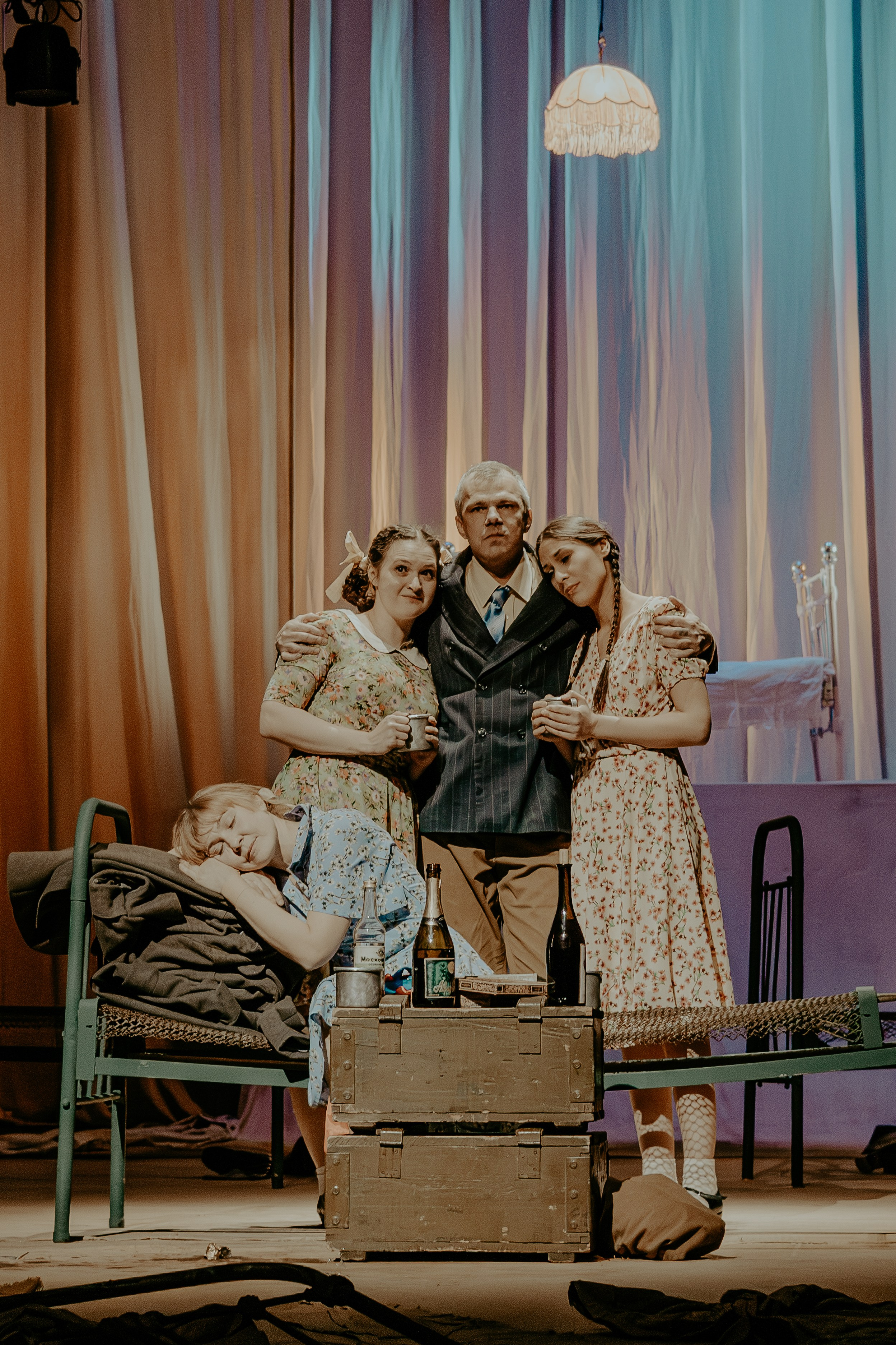 Театр Юного Зрителя " Не покидай меня». Фотограф Марк Файзулин