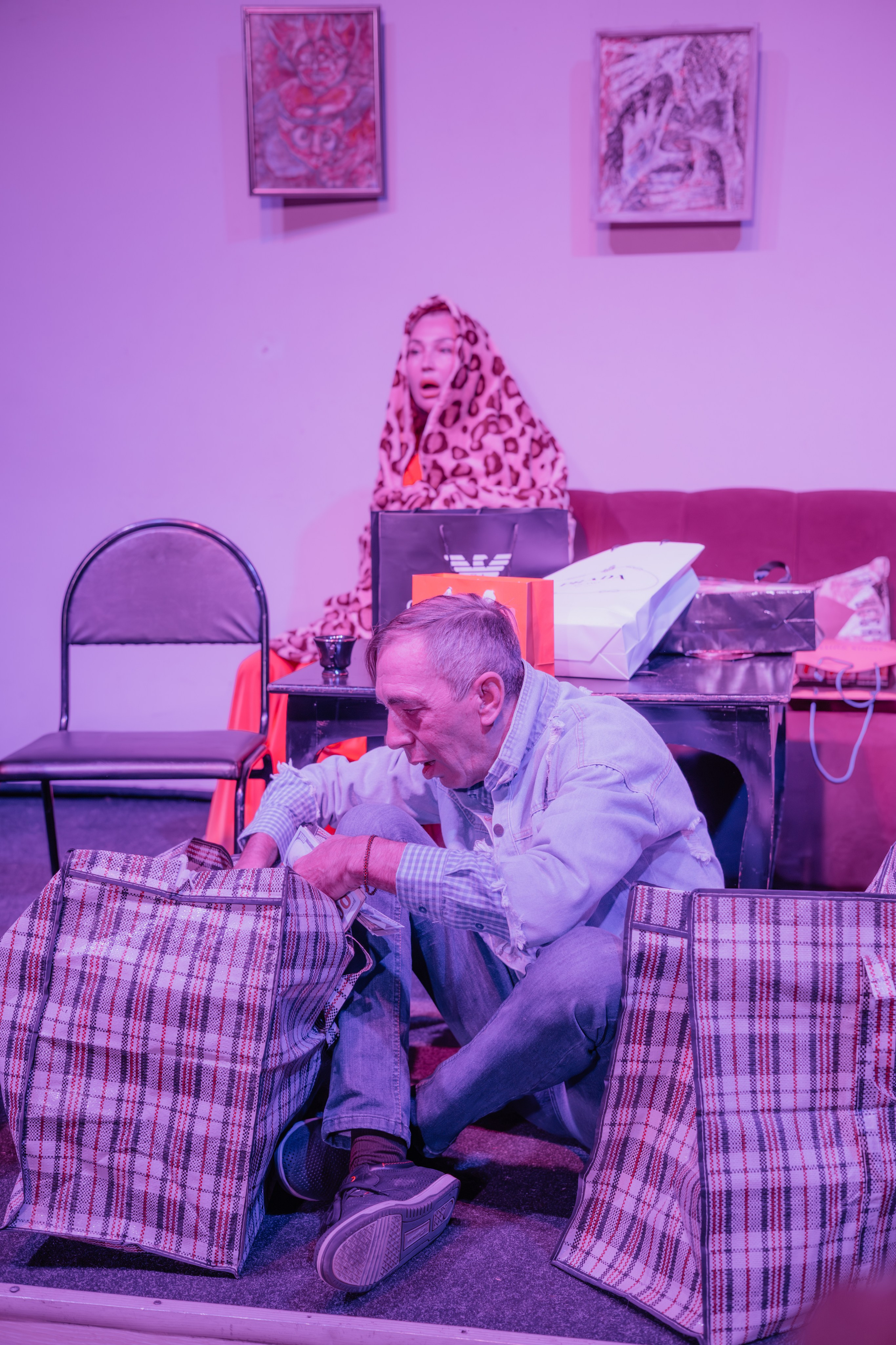 Дом актера «Денег много не бывает». Фотограф Марк Файзулин