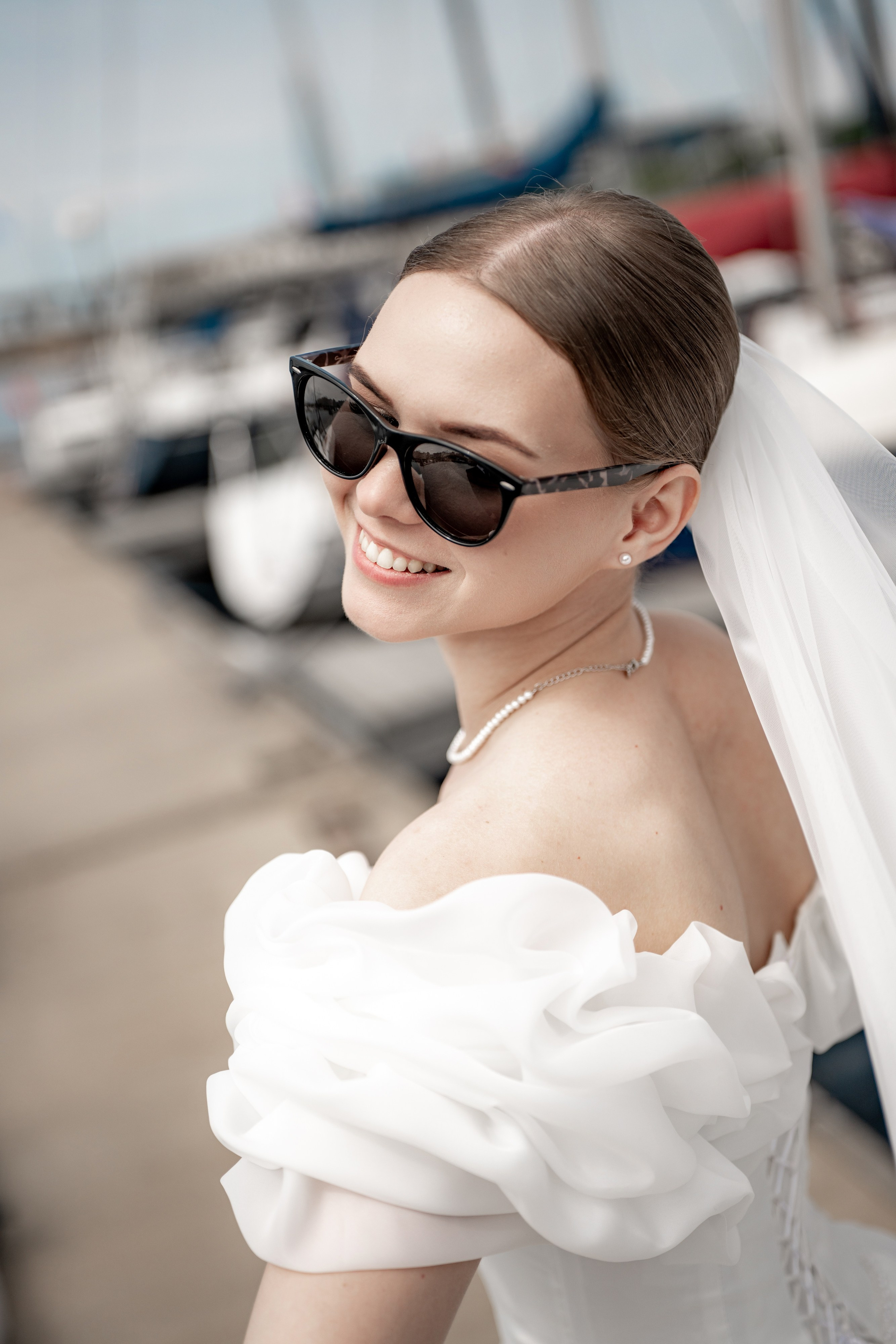 Красивые места для свадебной фотосессии летом в Санкт-Петербурге. Свадебный фотограф Александр Невский в Санкт-Петербурге