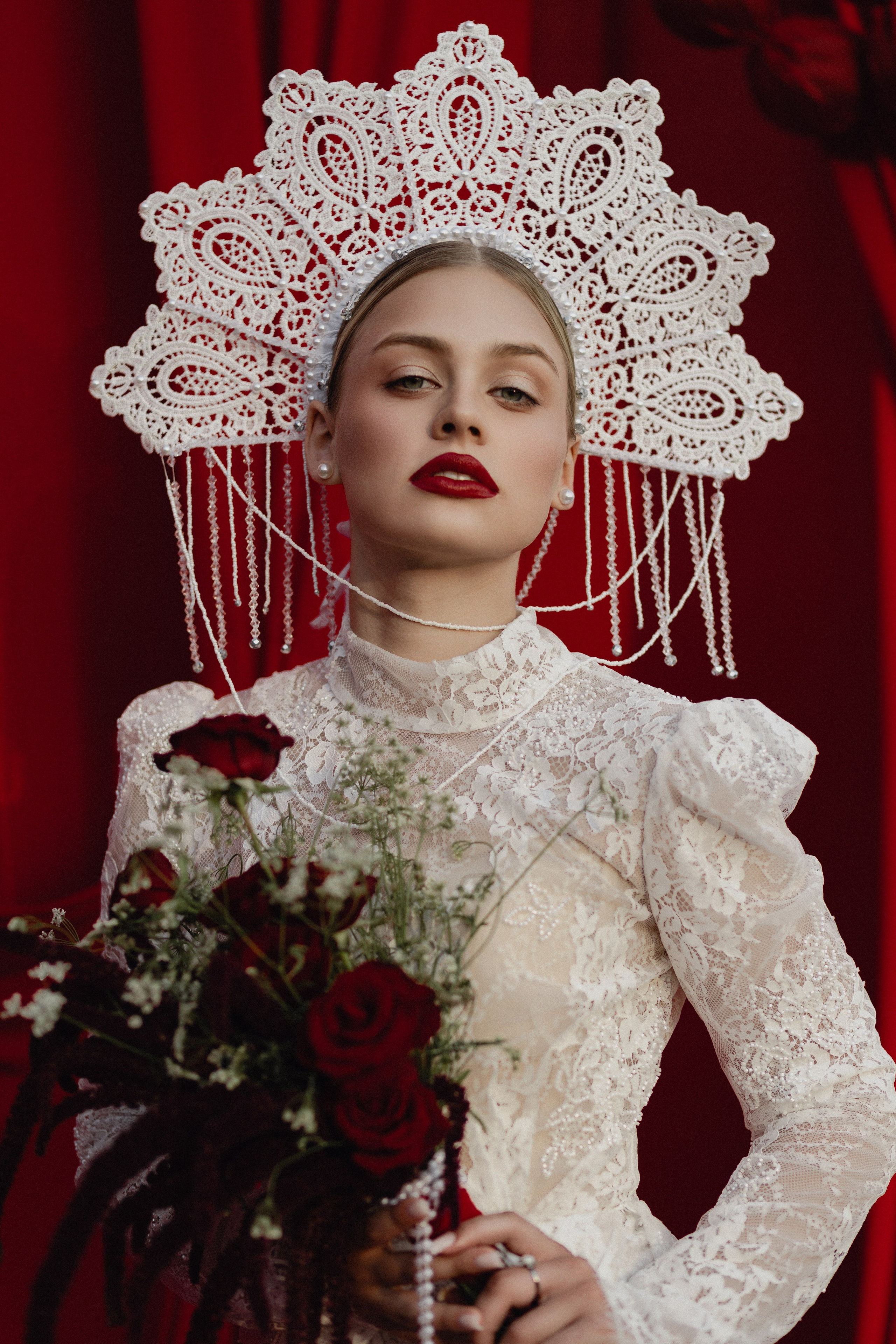 Красивые женские фотосессии: стильные портреты, нежные образы, естественная красота. Фотограф для девушек в Краснодаре. Уникальная атмосфера, грамотный свет, комфортная съёмка, профессиональная ретушь для вашего идеального результата.