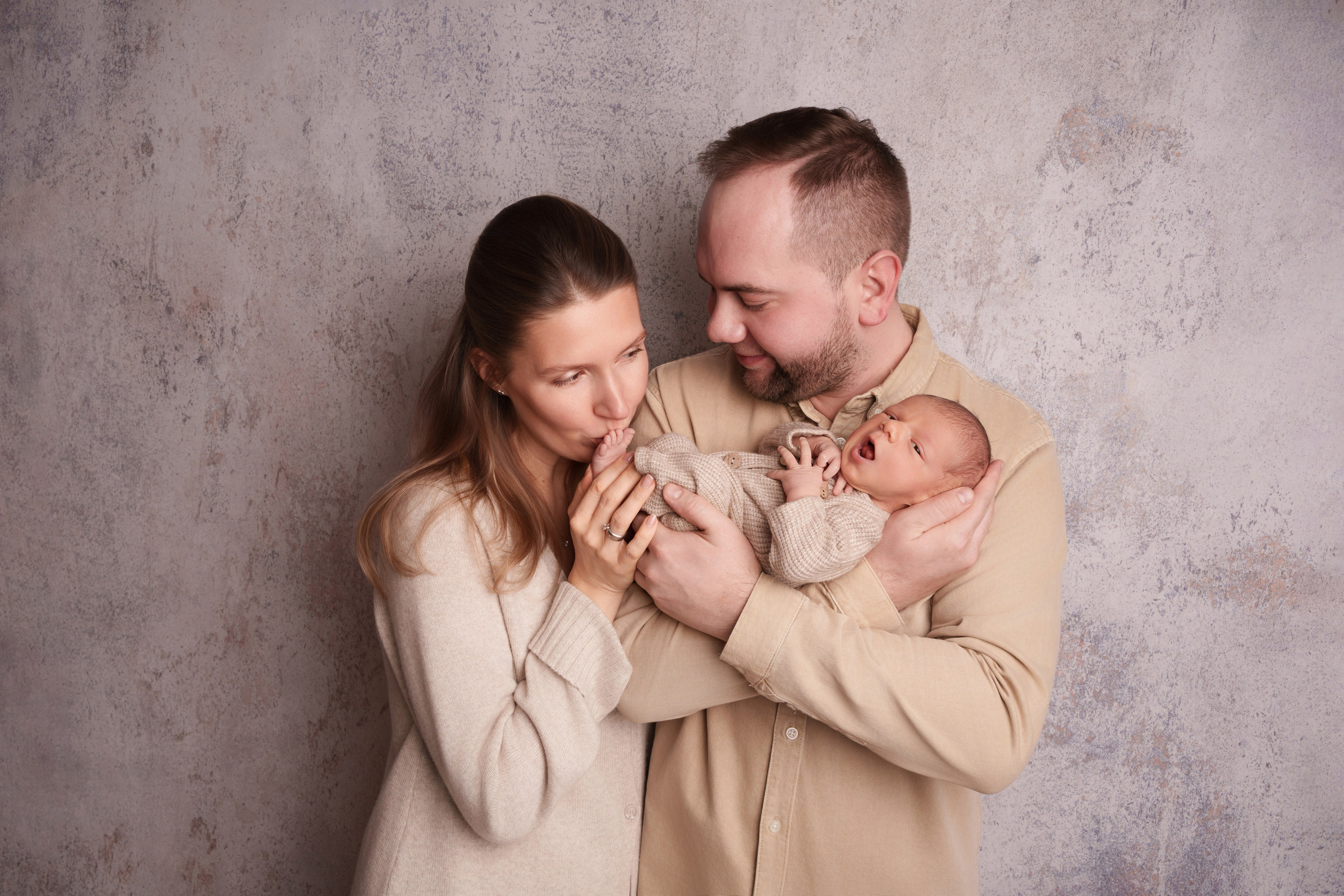 Семейные фотосессии с новорожденными | Трогательные кадры малышей и их близких в Москве и МО. Фотосессия новорожденных в Москве и Московской области | Профессиональный фотограф newborn — Татьяна Иванова