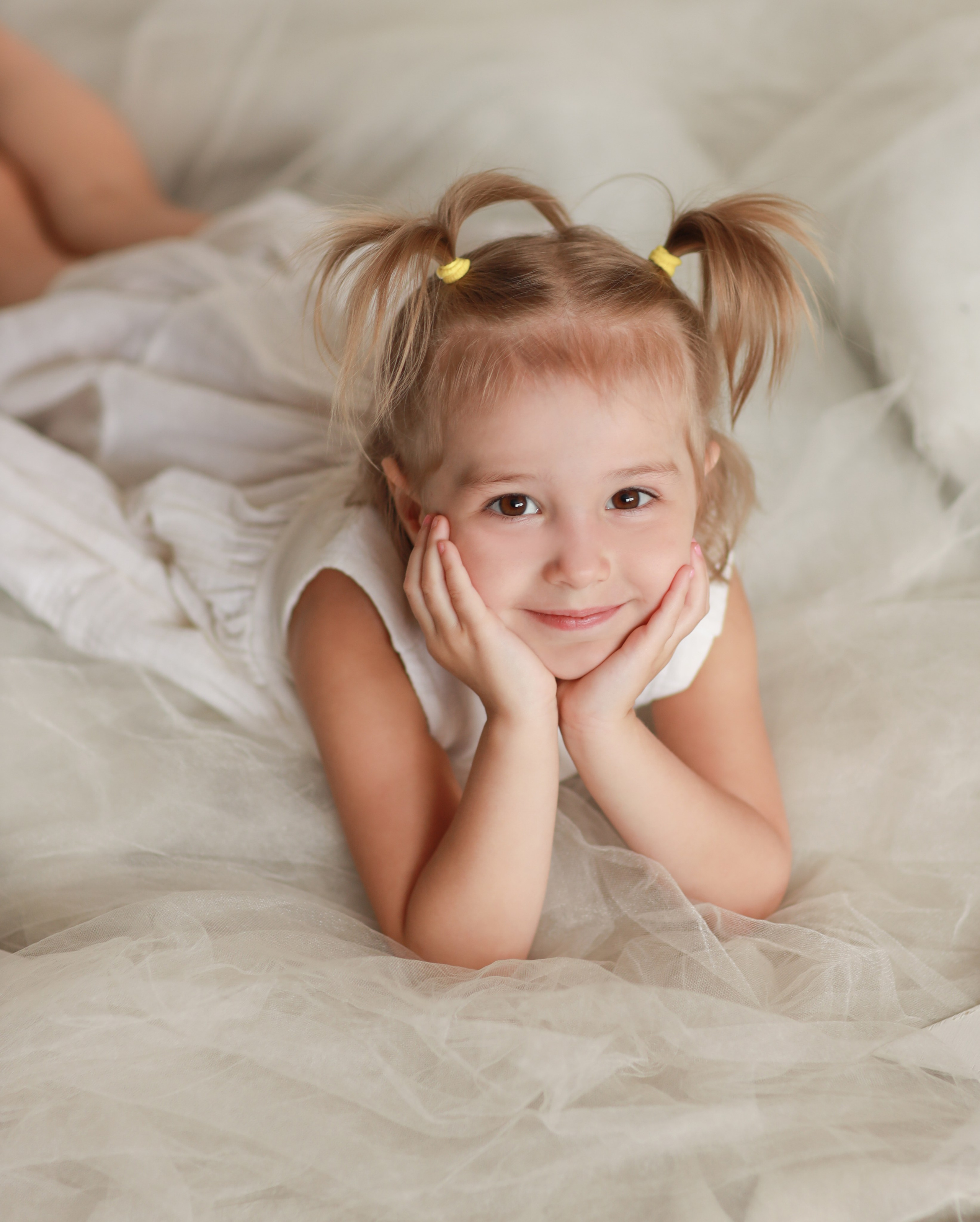 Общее фото в детском саду с выездным реквизитом в Тюмени. Выпускные альбомы в Тюмени для школ, садов, вузов спортивных секций