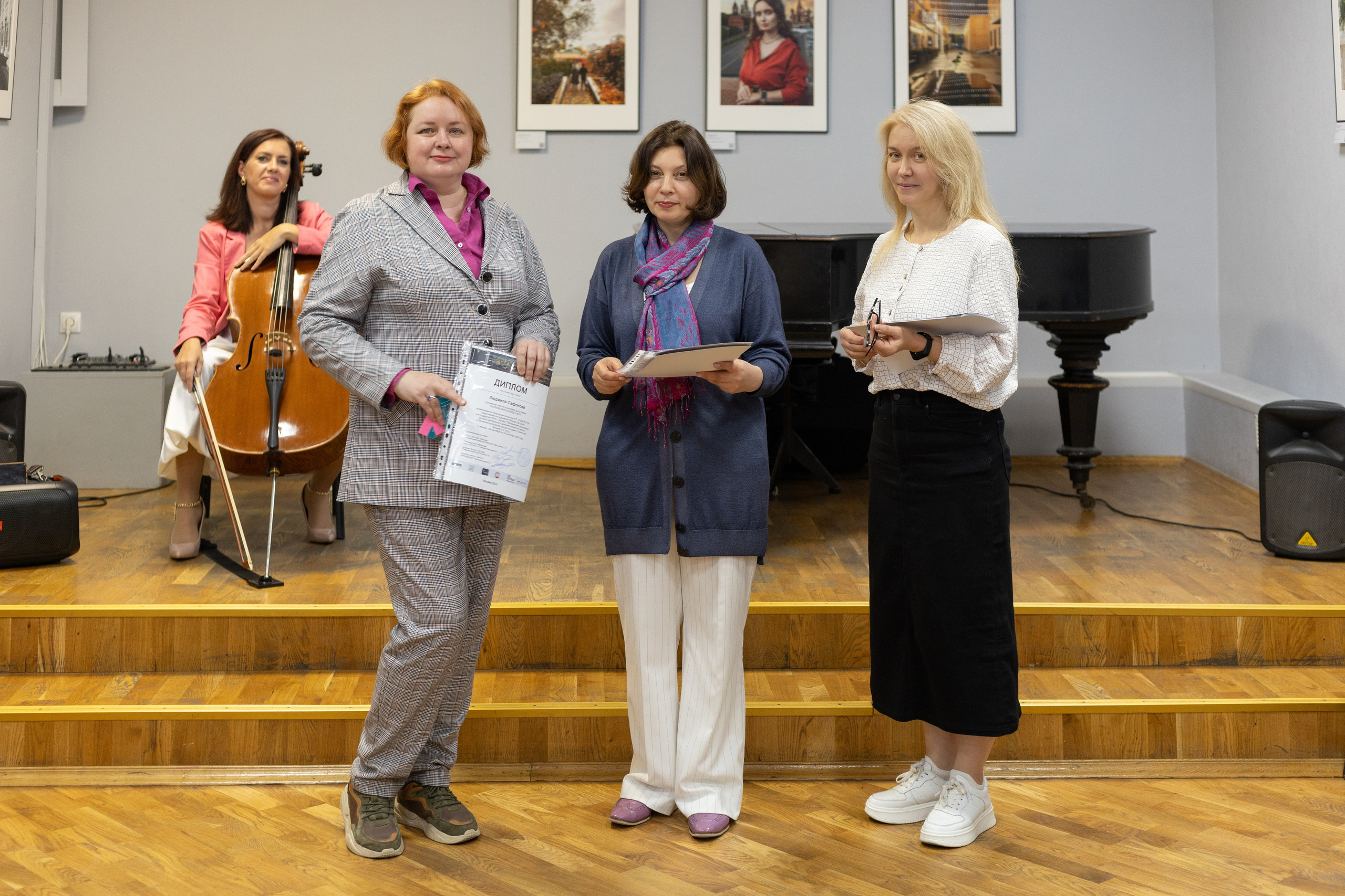 МОСКОВСКИЙ КАЛЕЙДОСКОП. Reportage, architectural, fine art photographer Lena Melnikova in Moscow