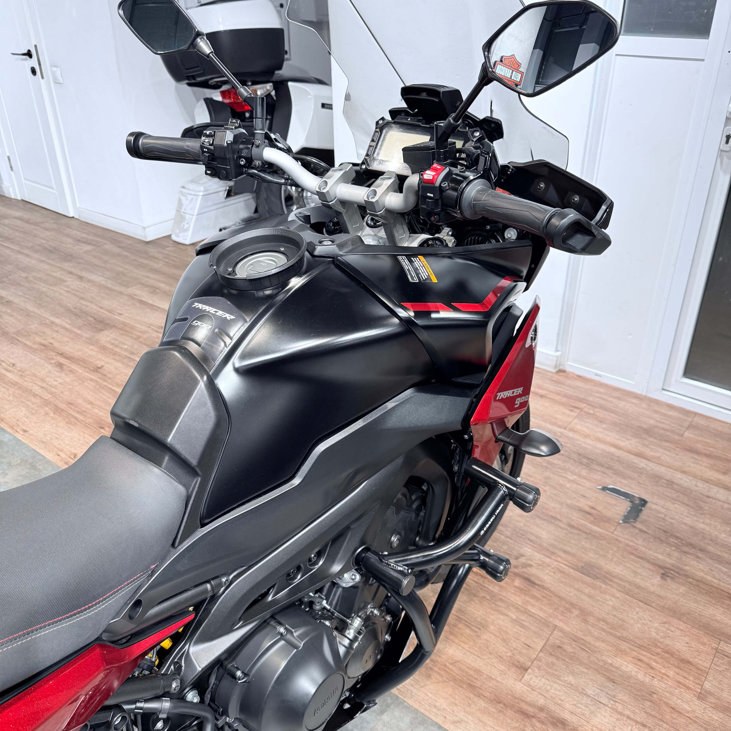 Yamaha MT-09 Tracer (FJ-09). Hello Davidson, Москва. Только хорошие мотоциклы…
