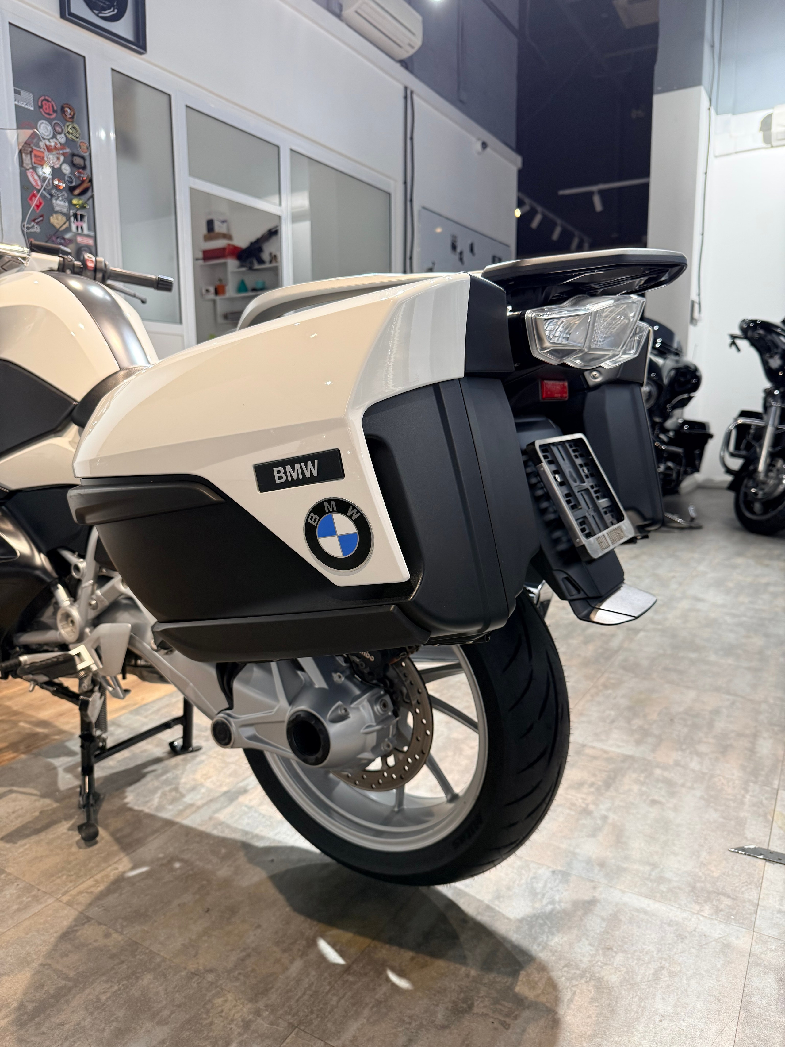 2015 BMW R1200RT Alpine White (VIN *WB10*5073). Hello Davidson, Москва. Только хорошие мотоциклы…
