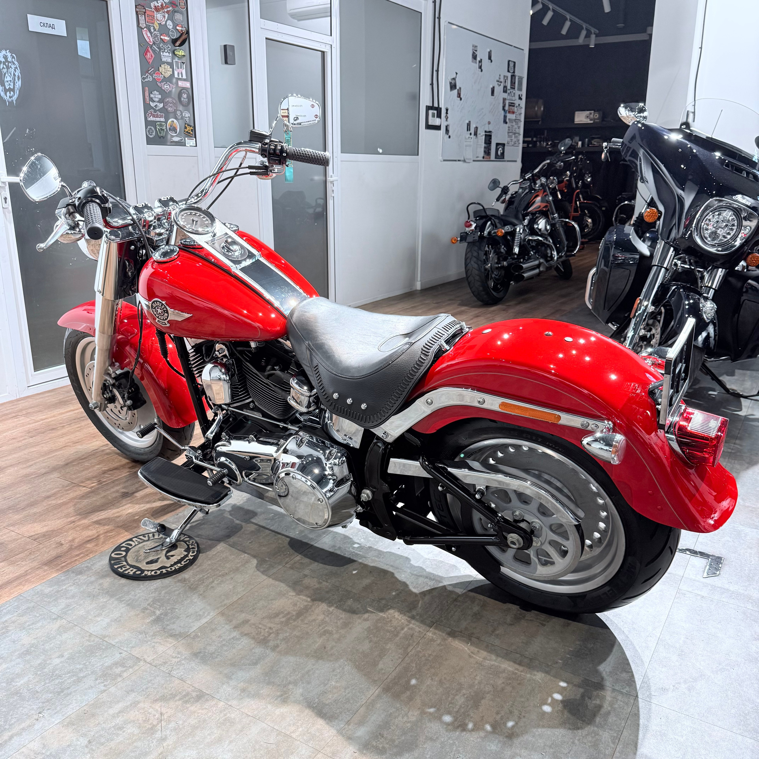 2010 Fat Boy АВS Rеd Сherry Реаrl. Hello Davidson, Москва. Только хорошие мотоциклы…