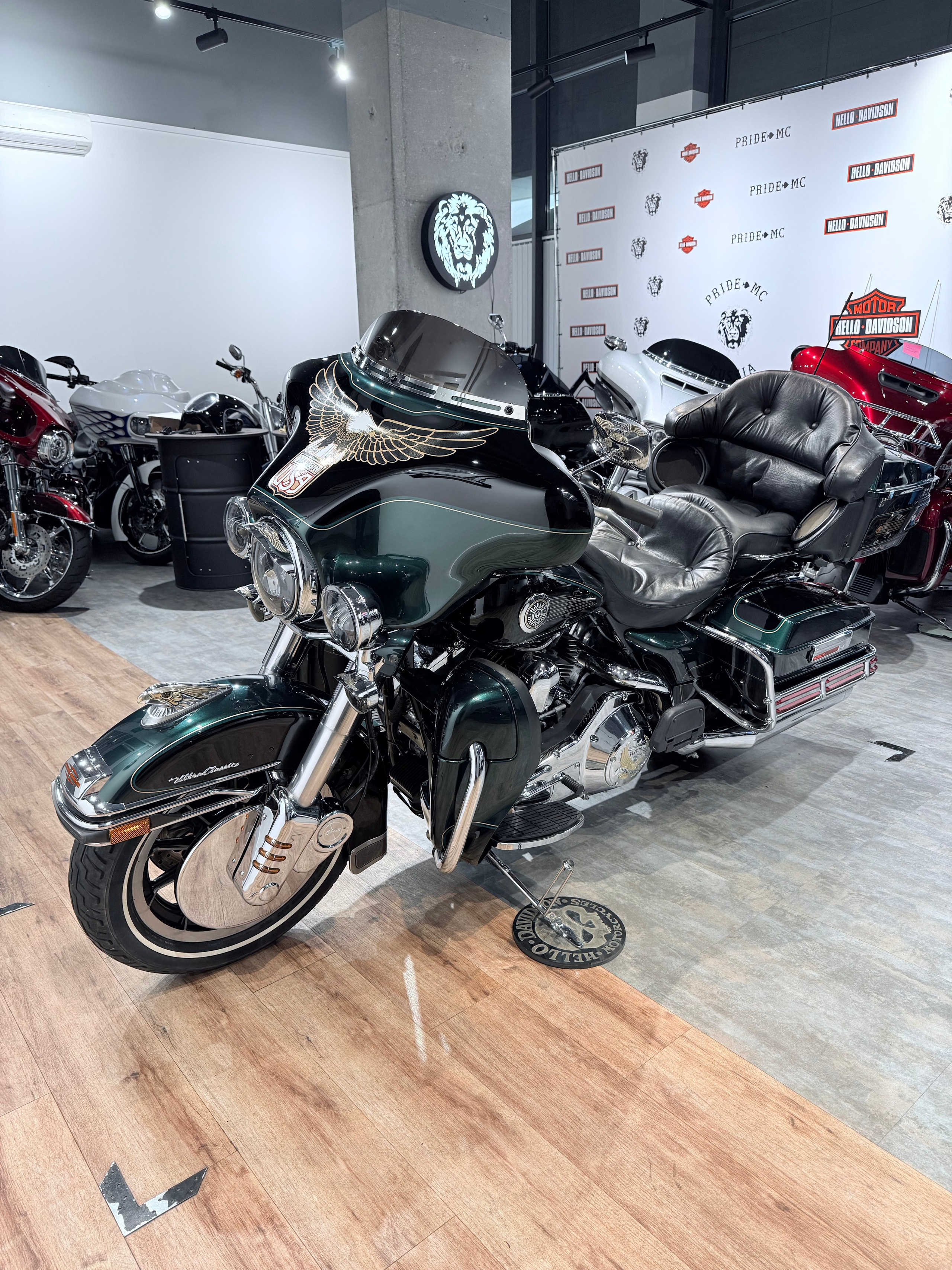 Electra Glide Emerald Green. Hello Davidson, Москва. Только хорошие мотоциклы…