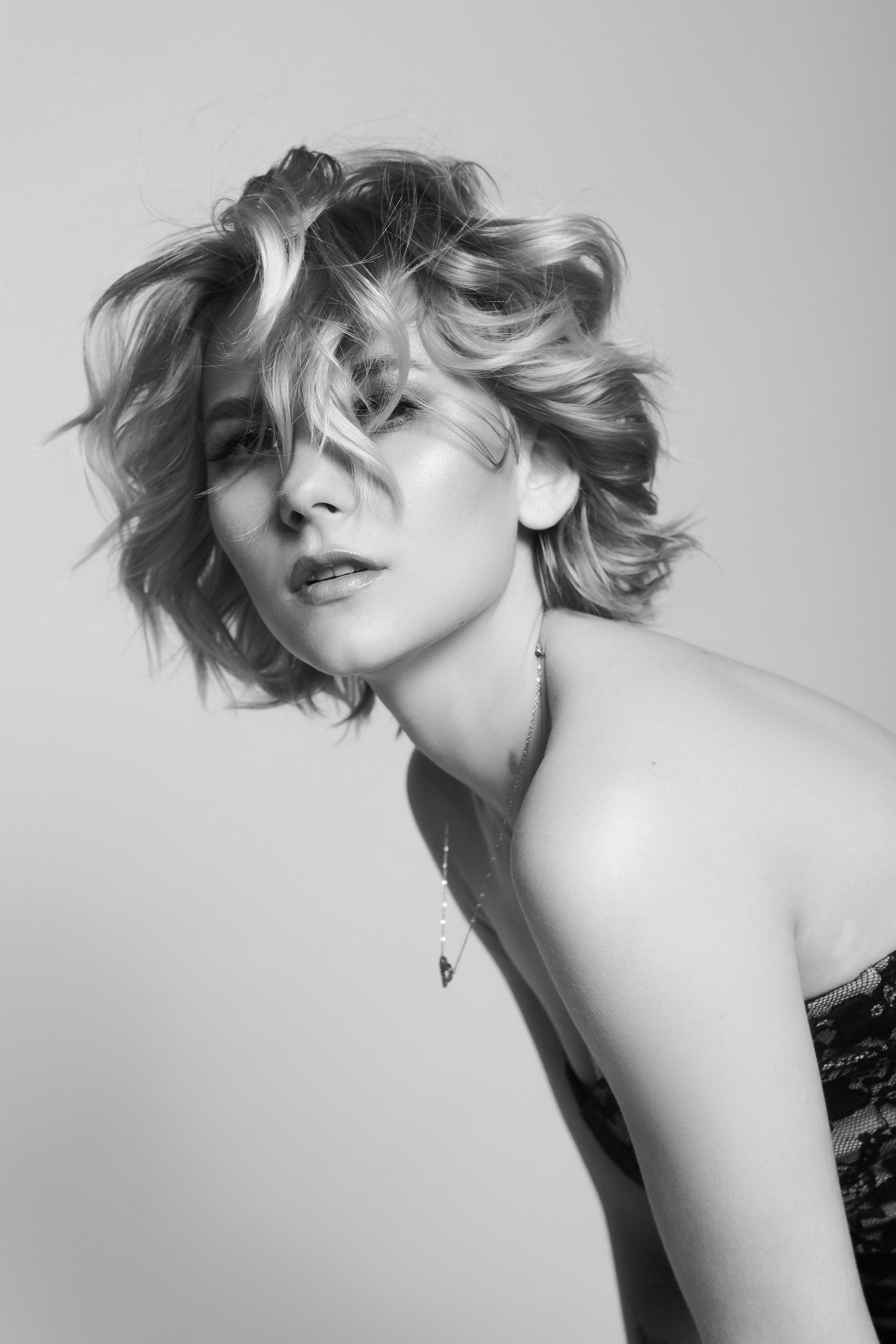 Фотограф в Тюмени Даша Михнова. Портреты, фотопроекты, фотодни