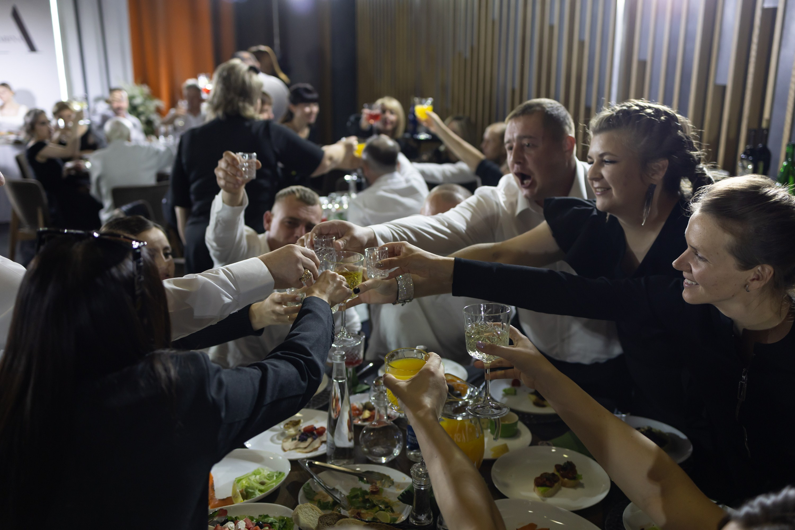 Kirill & Arina. Фотограф свадебный, репортажный, индивидуальный, фото для маркетплейсов, брендов, автосалонов