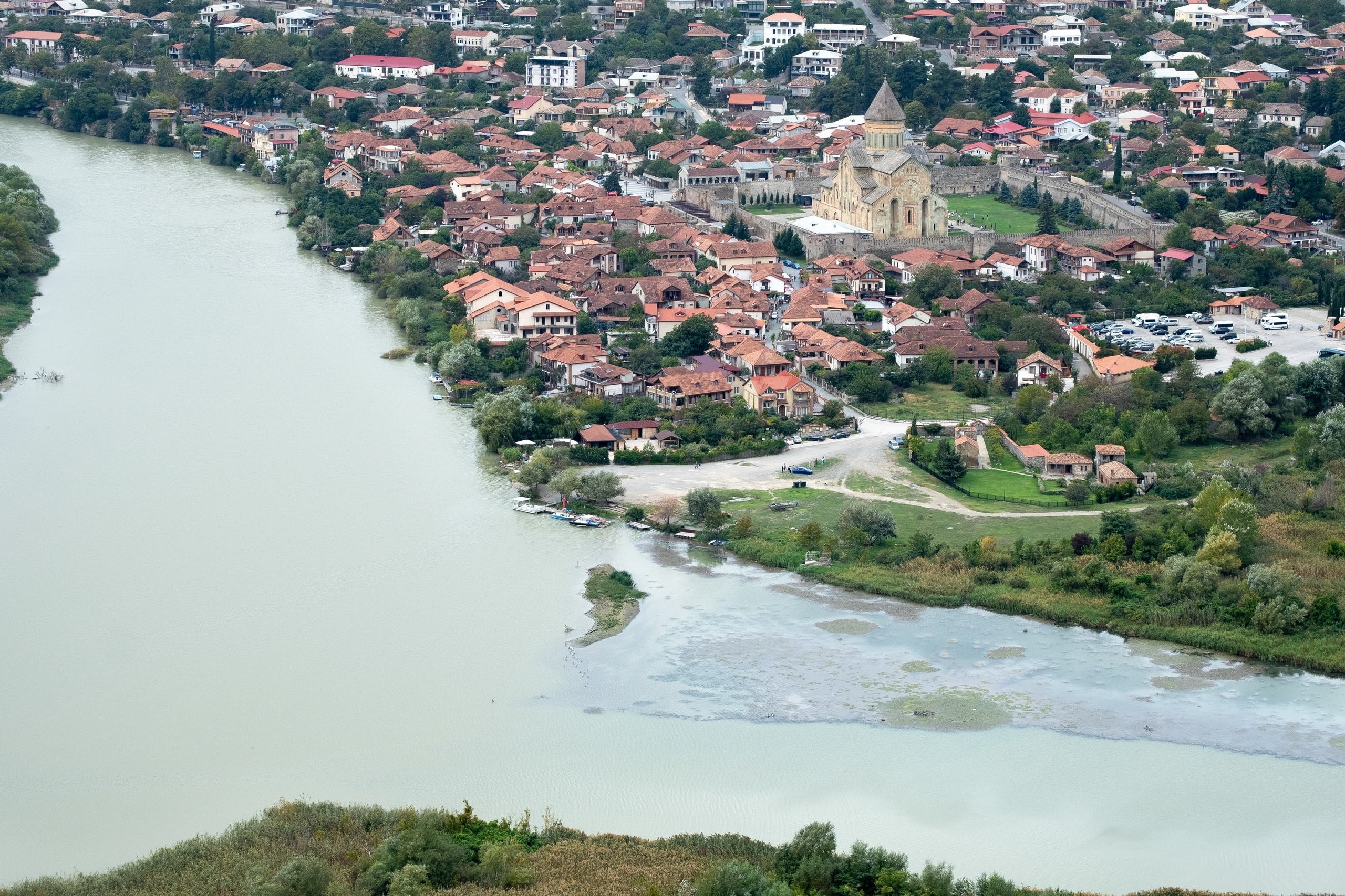 ГРУЗИЯ. ПОБУДЬ ЗДЕСЬ И ЦЕЛЕЕ БУДЕТ ЭТОТ МИР