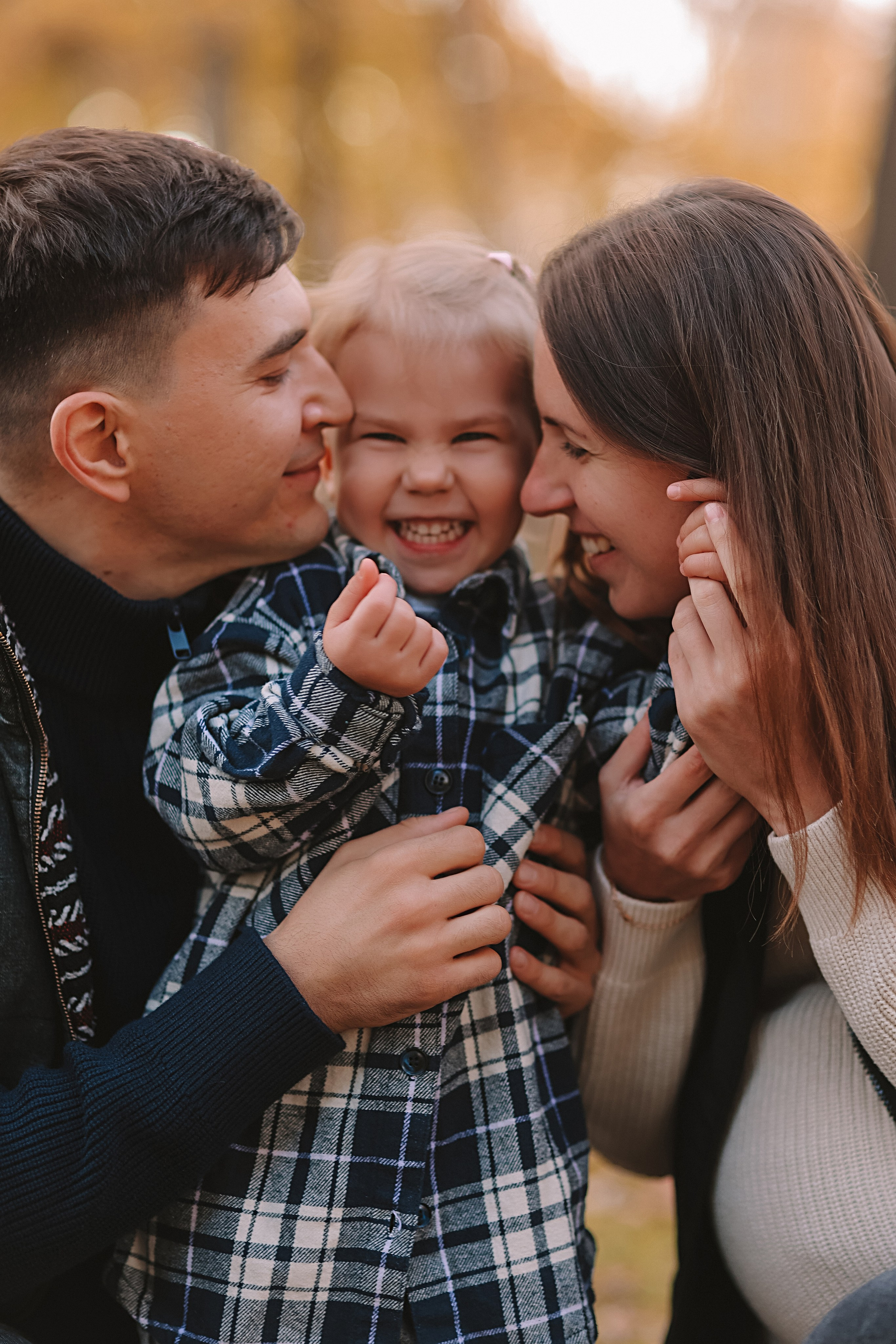 Осень. Семейный фотограф Тюмень, фотограф на роды Салмина Мария