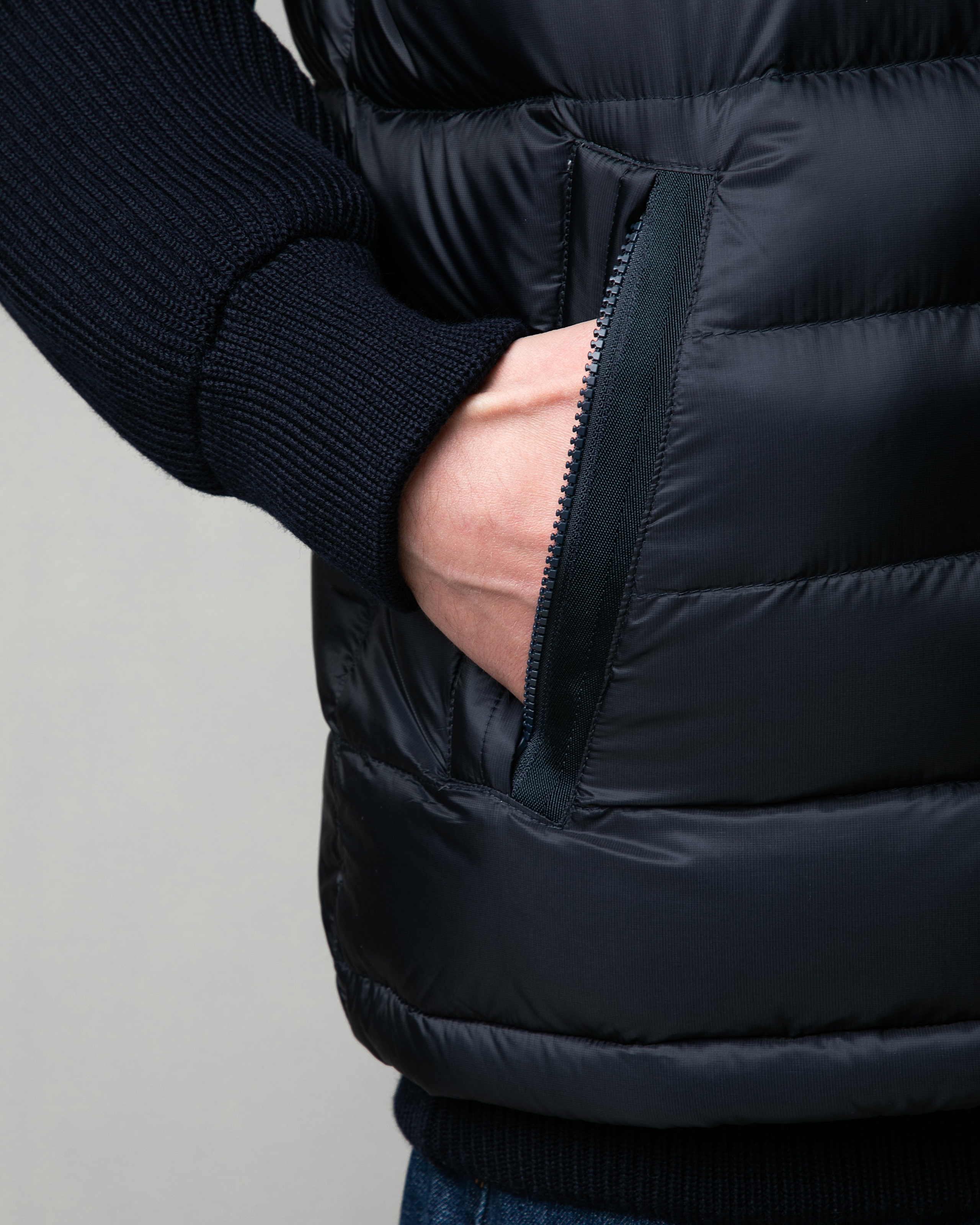 Одежда. Предметный фотограф в Москве