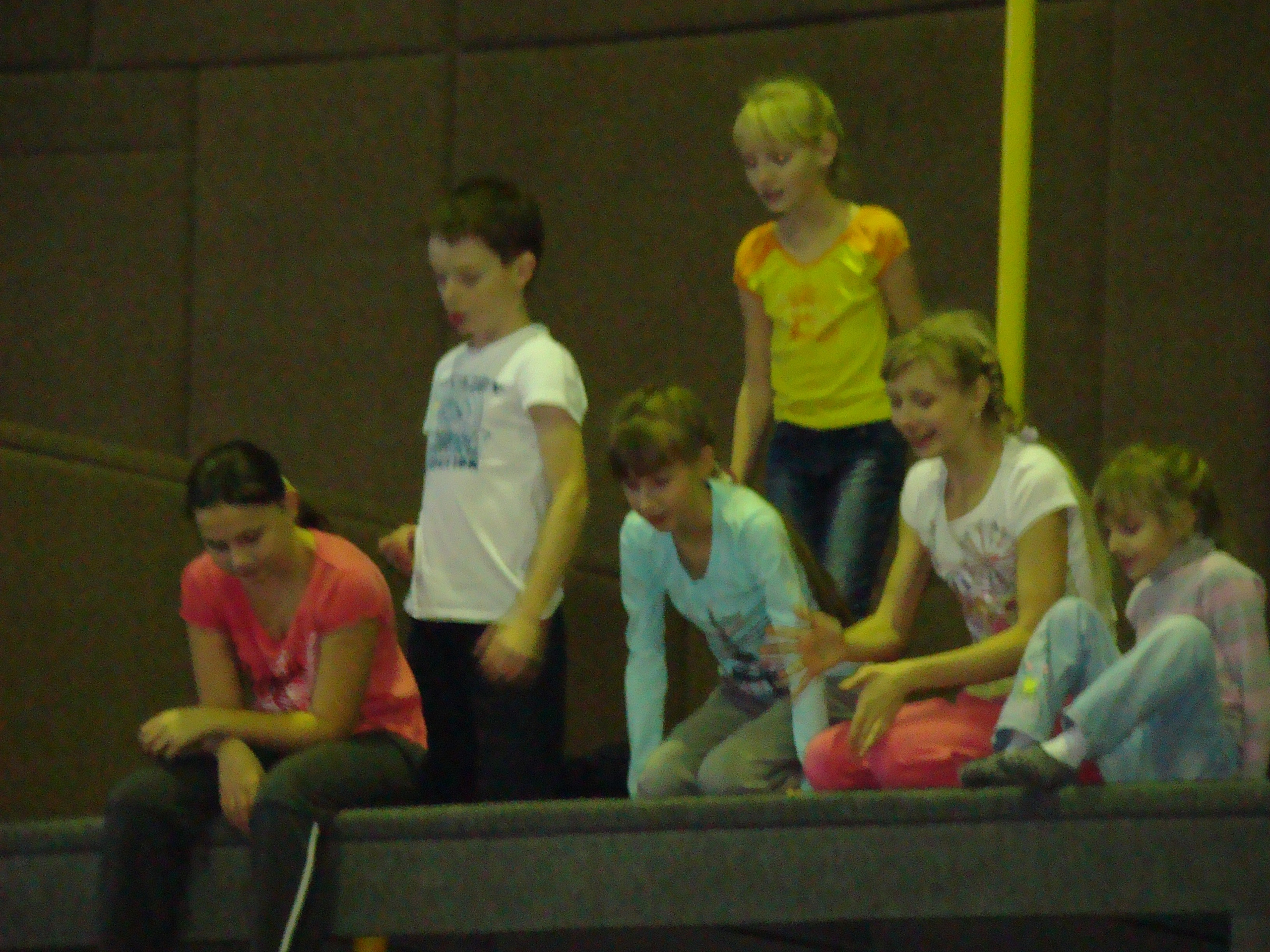 Катя ДР 12 лет Дома + Спортекс 04.12.2011. Семейный, Свадебный фотограф СПБ Питер— Романова Екатерина