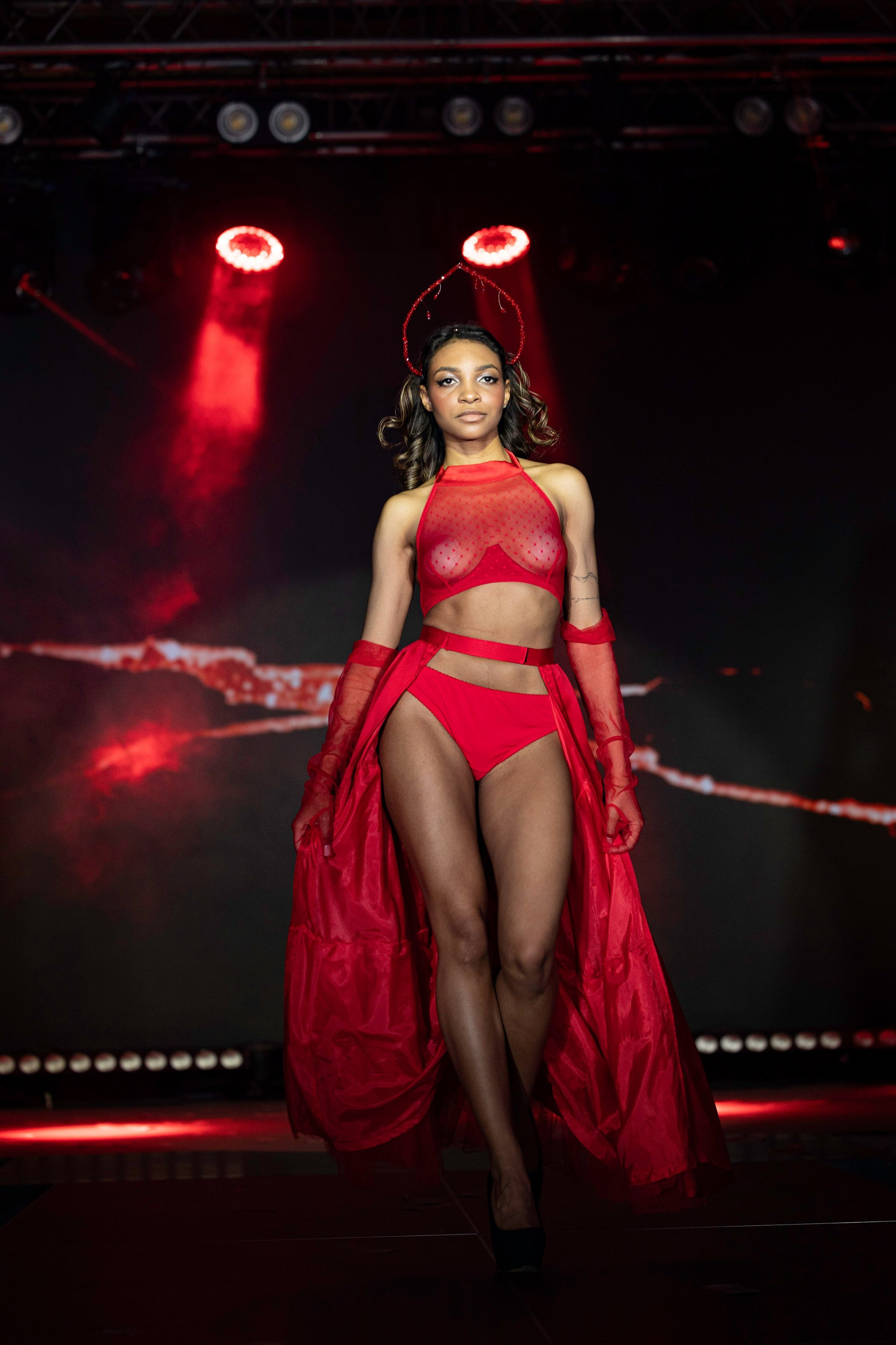 Модный показ «ИСКУШЕНИЕ» Казино Шамбала. Фотограф Olya Posnimay