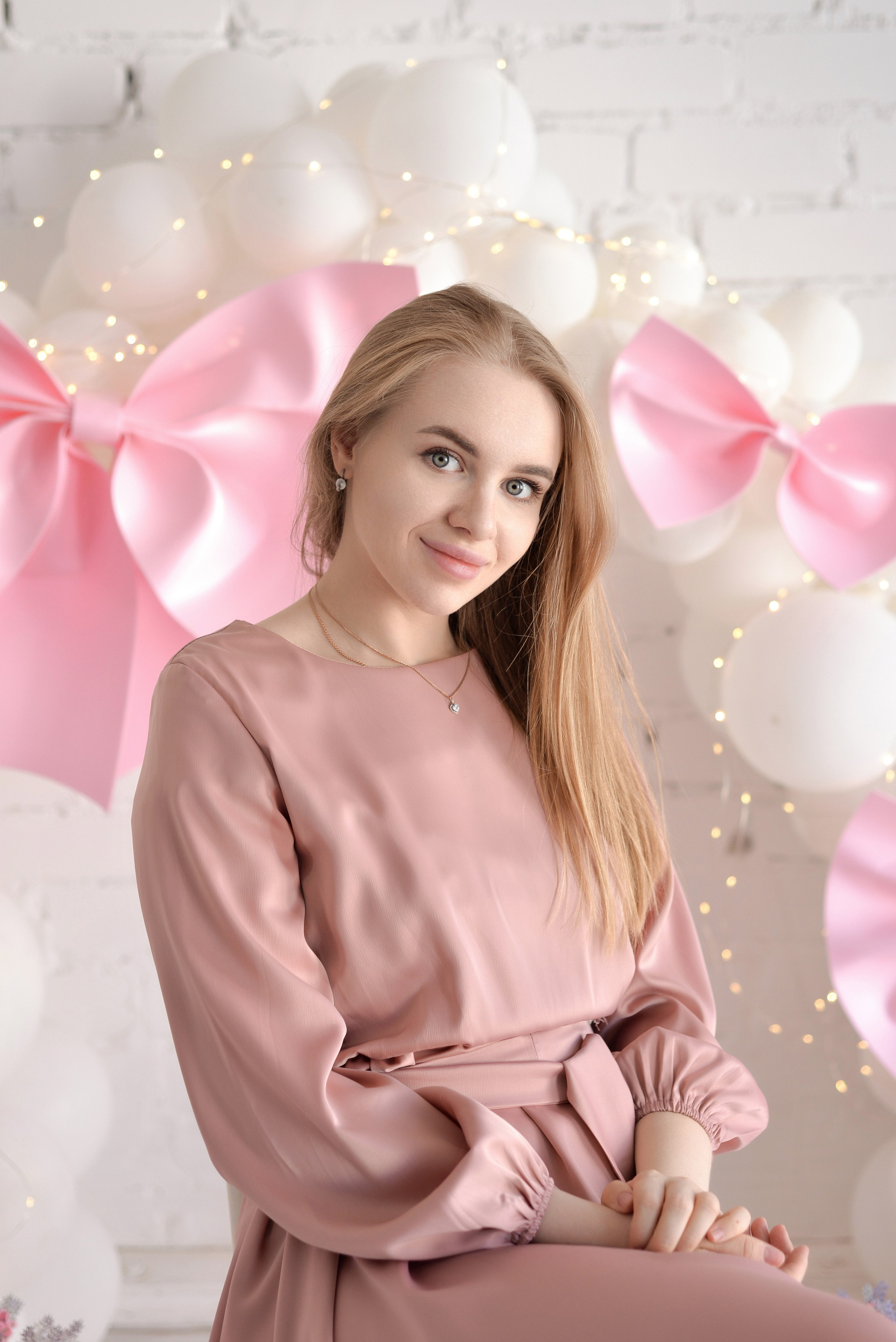 Ариана 1 годик с розовыми бантиками (Рита и Игорь родители). Семейный и свадебный фотограф Галина Абакумова, фотосессии в Белгороде