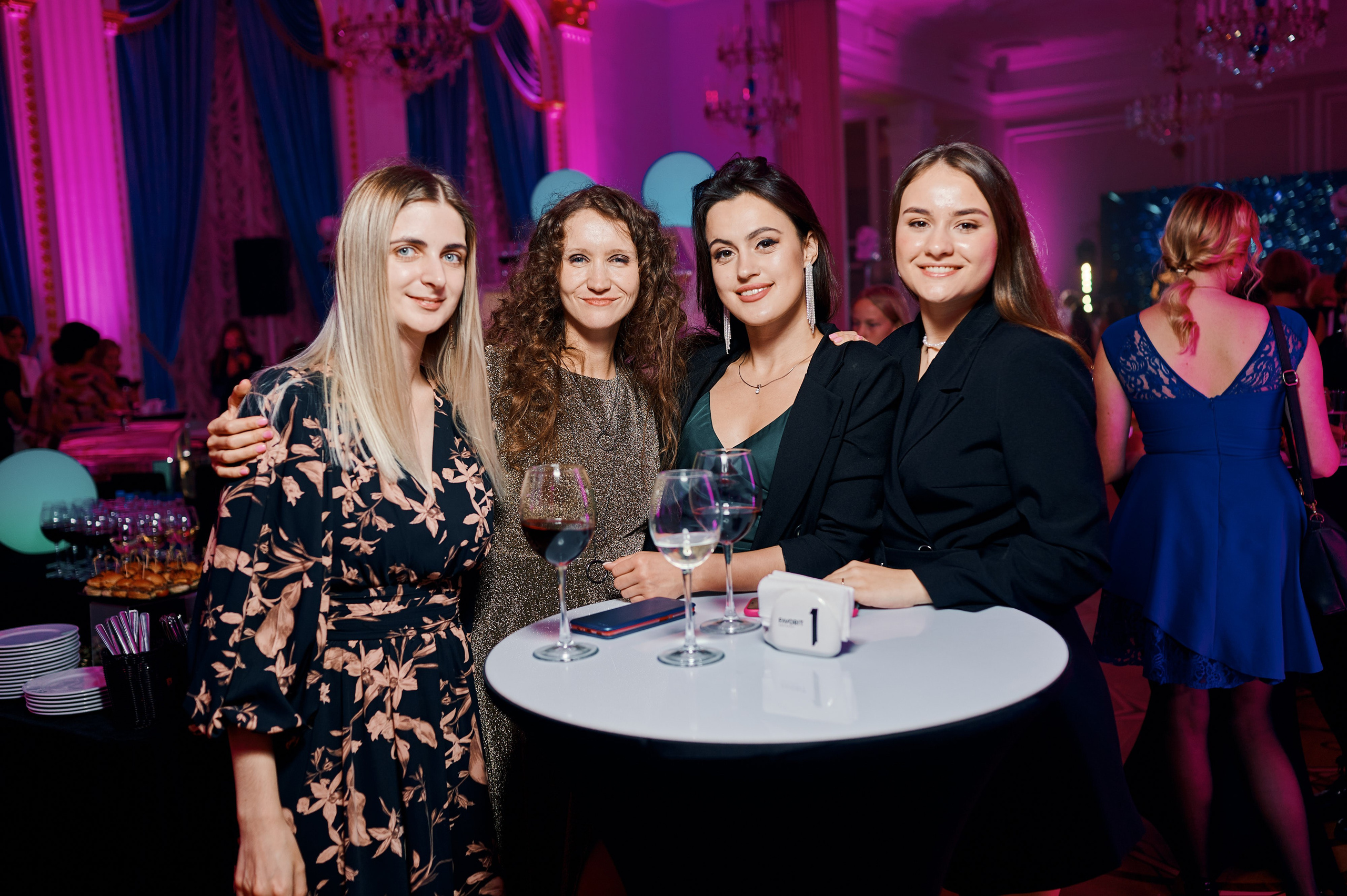 Eva clinic. Репортажной фотограф Ариан