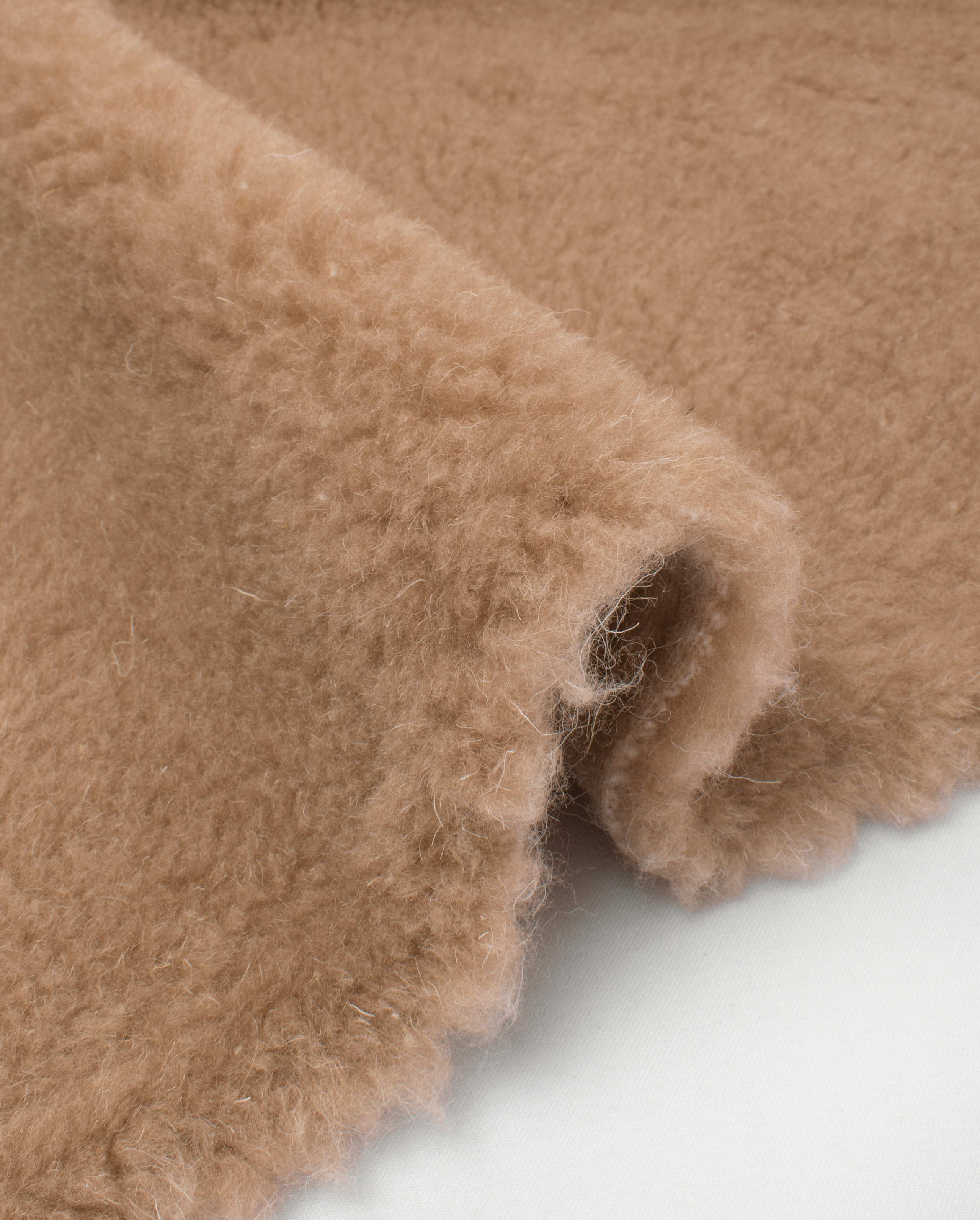 Предметная съемка товаров. Создание ИИ контента, фотосессии, инфографика в Москве