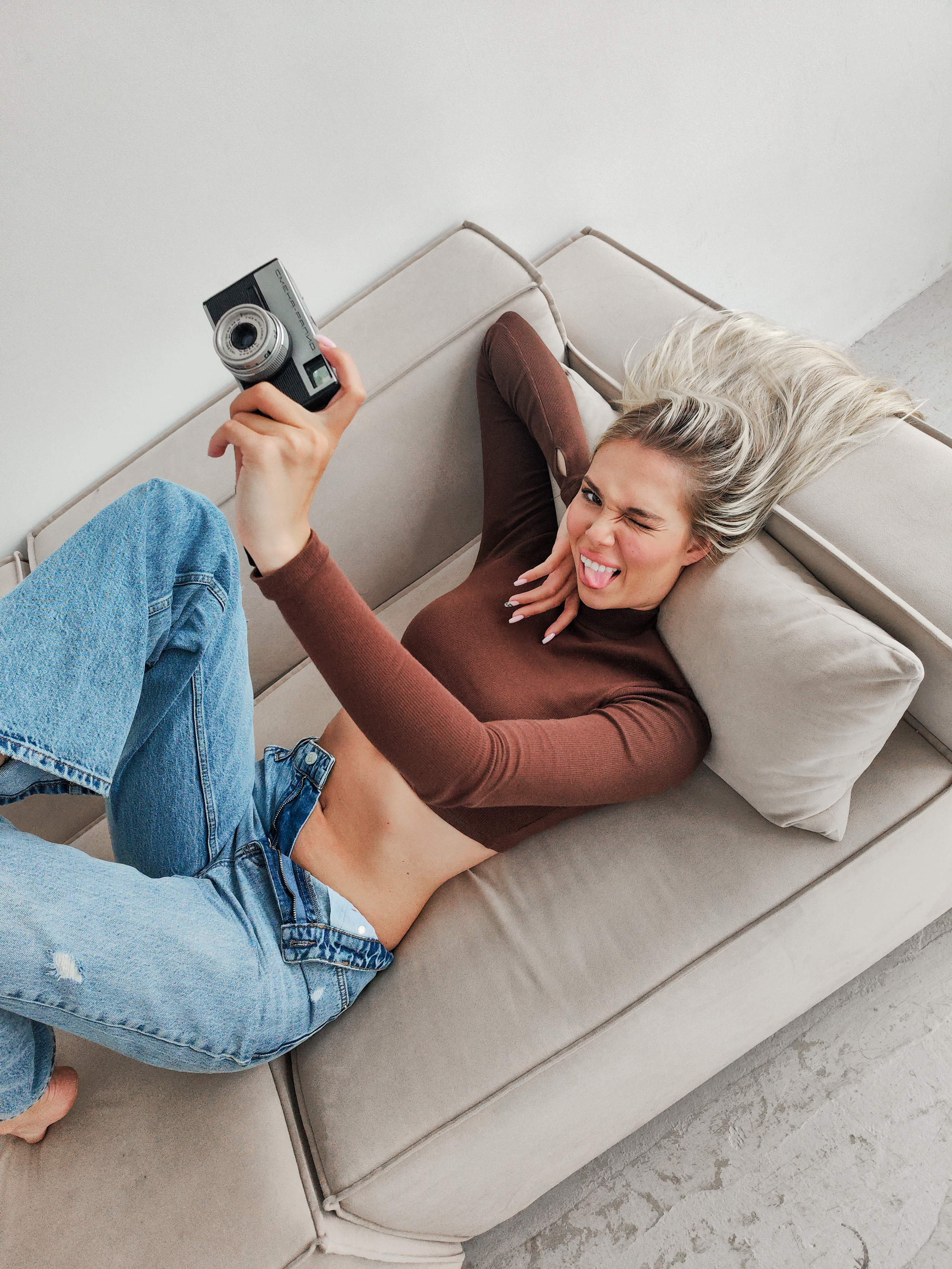 Pinroom #3 Arin. Создание ИИ контента, фотосессии, инфографика в Москве