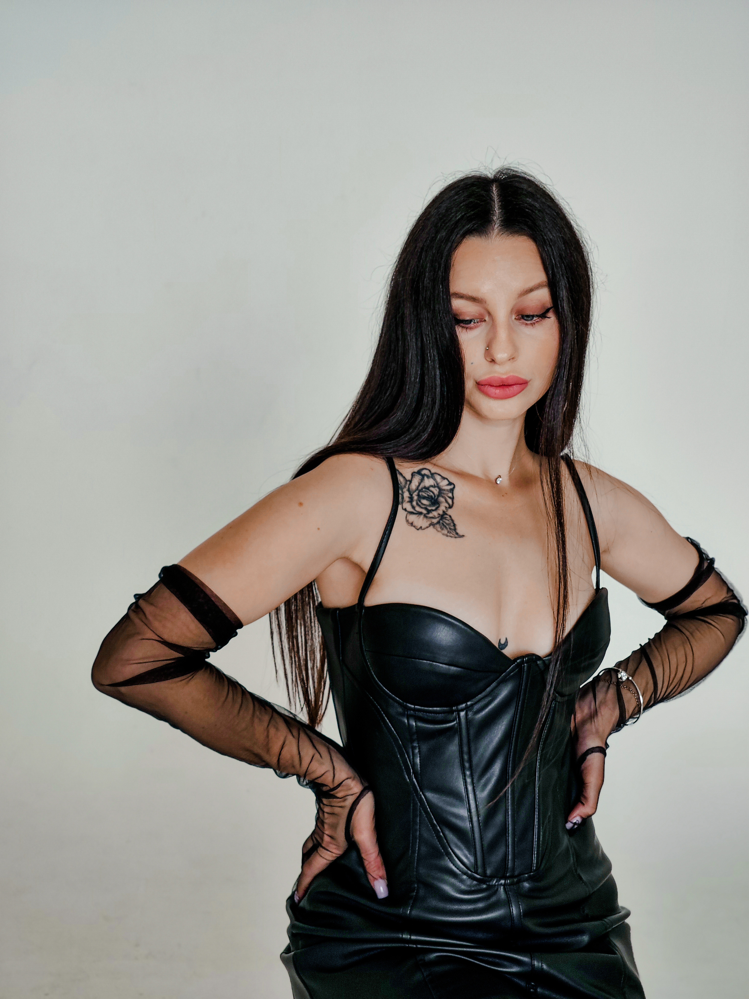 Pinroom #5 Veronika. Создание ИИ контента, фотосессии, инфографика в Москве