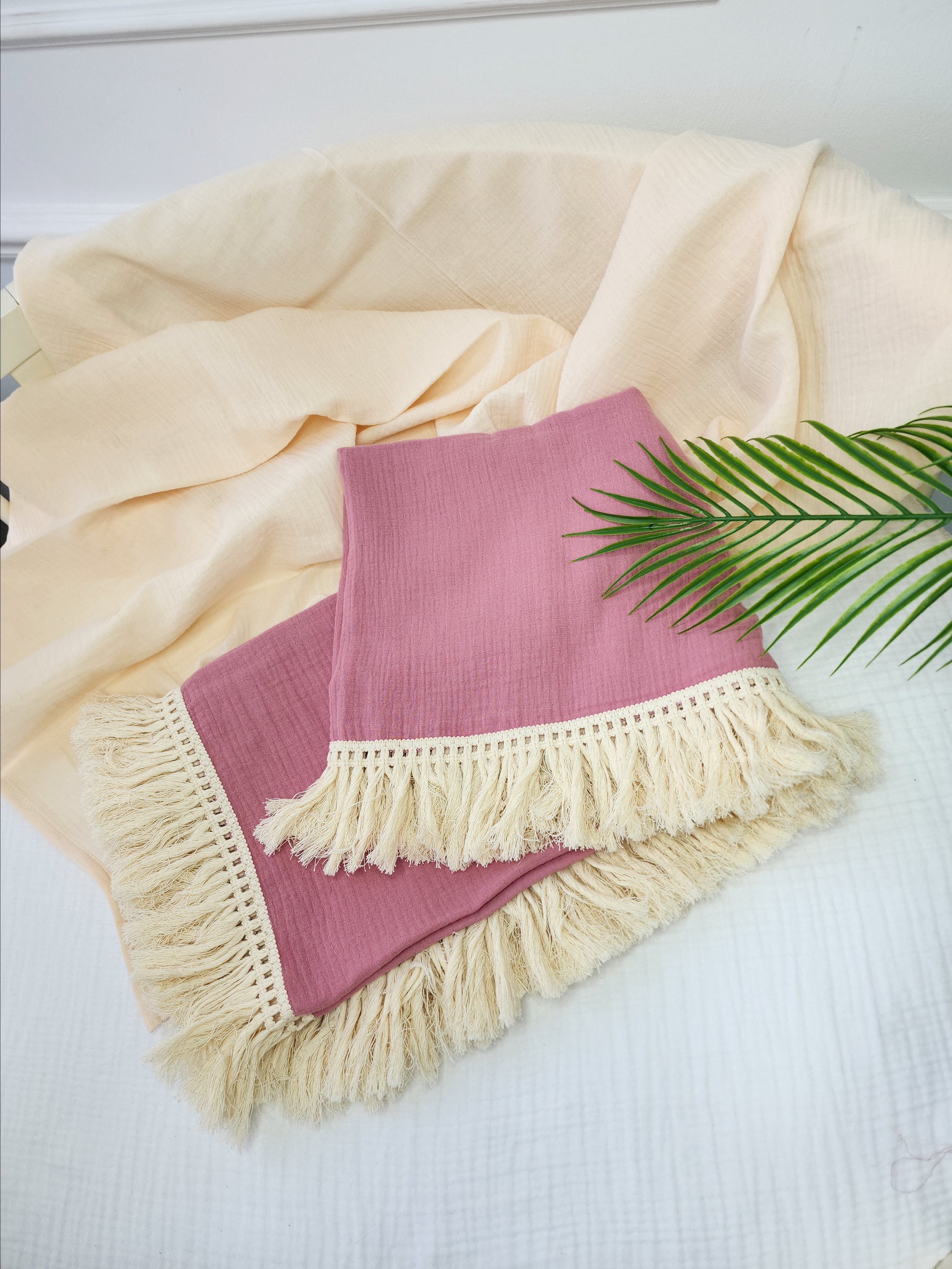 Предметная съемка товаров. Создание ИИ контента, фотосессии, инфографика в Москве