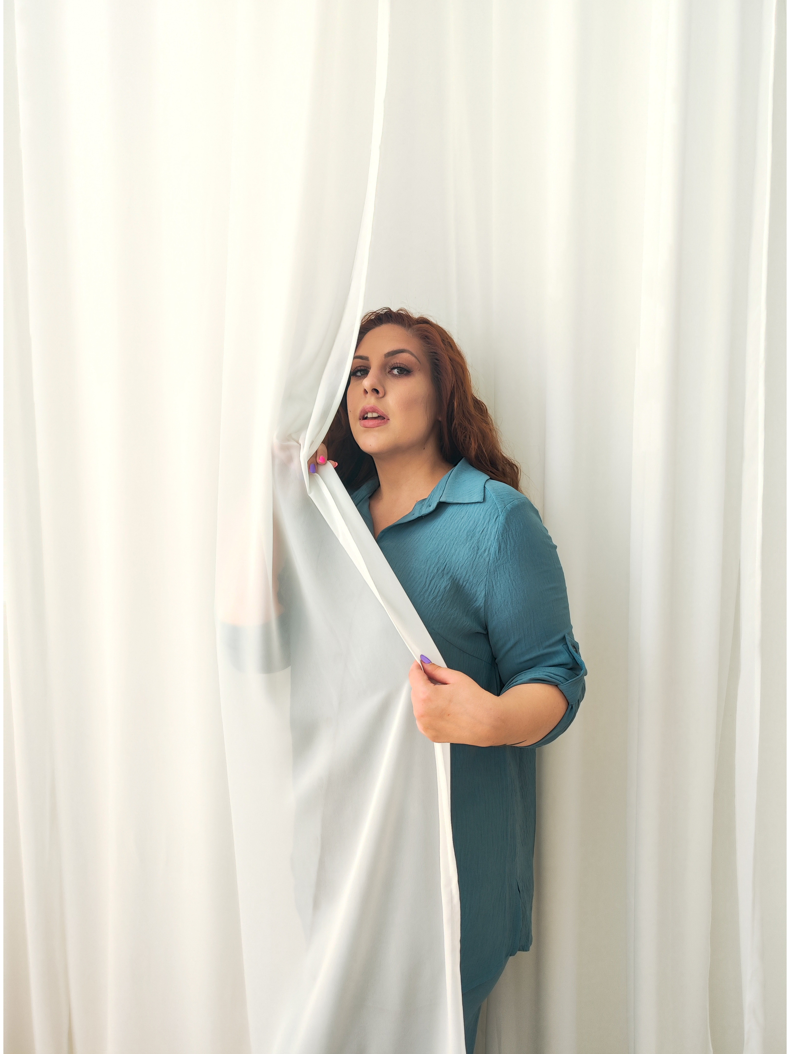 Pinroom #7 Mary. Создание ИИ контента, фотосессии, инфографика в Москве