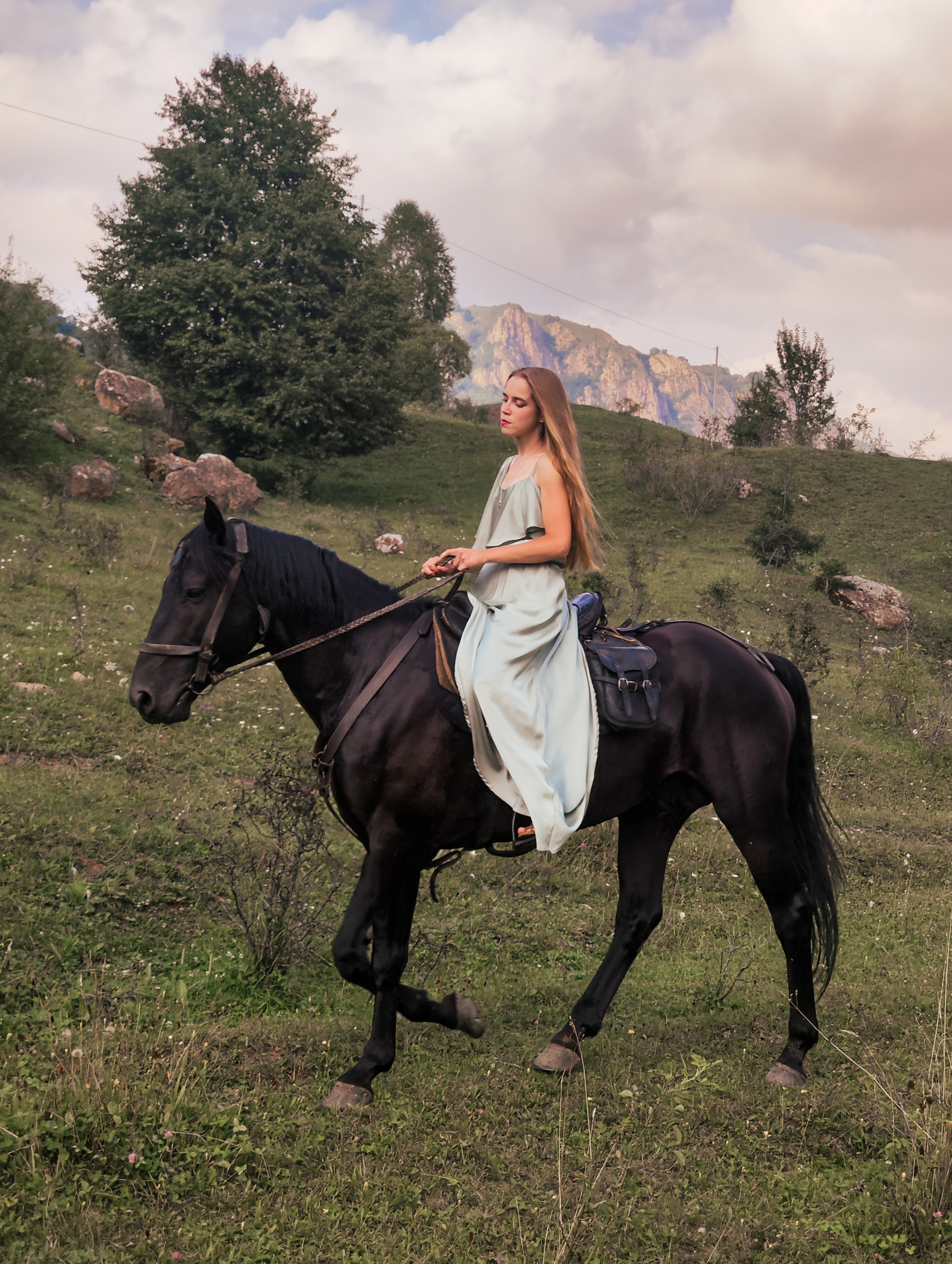 Pinroom #6 Mary S. Создание ИИ контента, фотосессии, инфографика в Москве