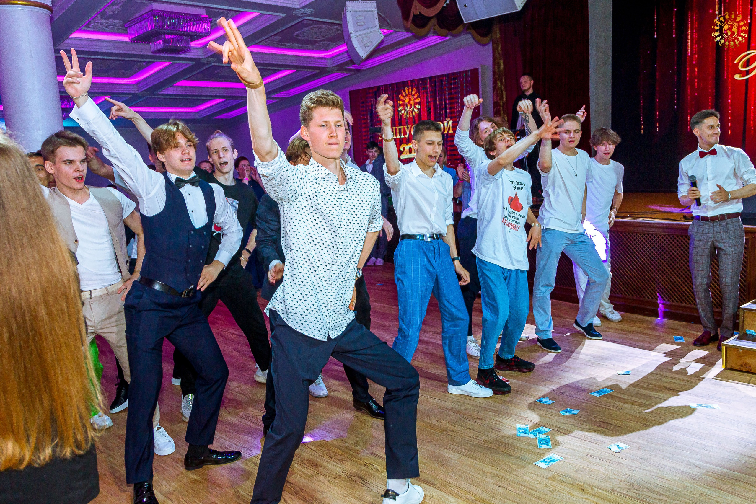 Выпускной 2023 (11-е классы) Triumph City Hall Москва. Репортажная съемка в Москве и области. Анималистика