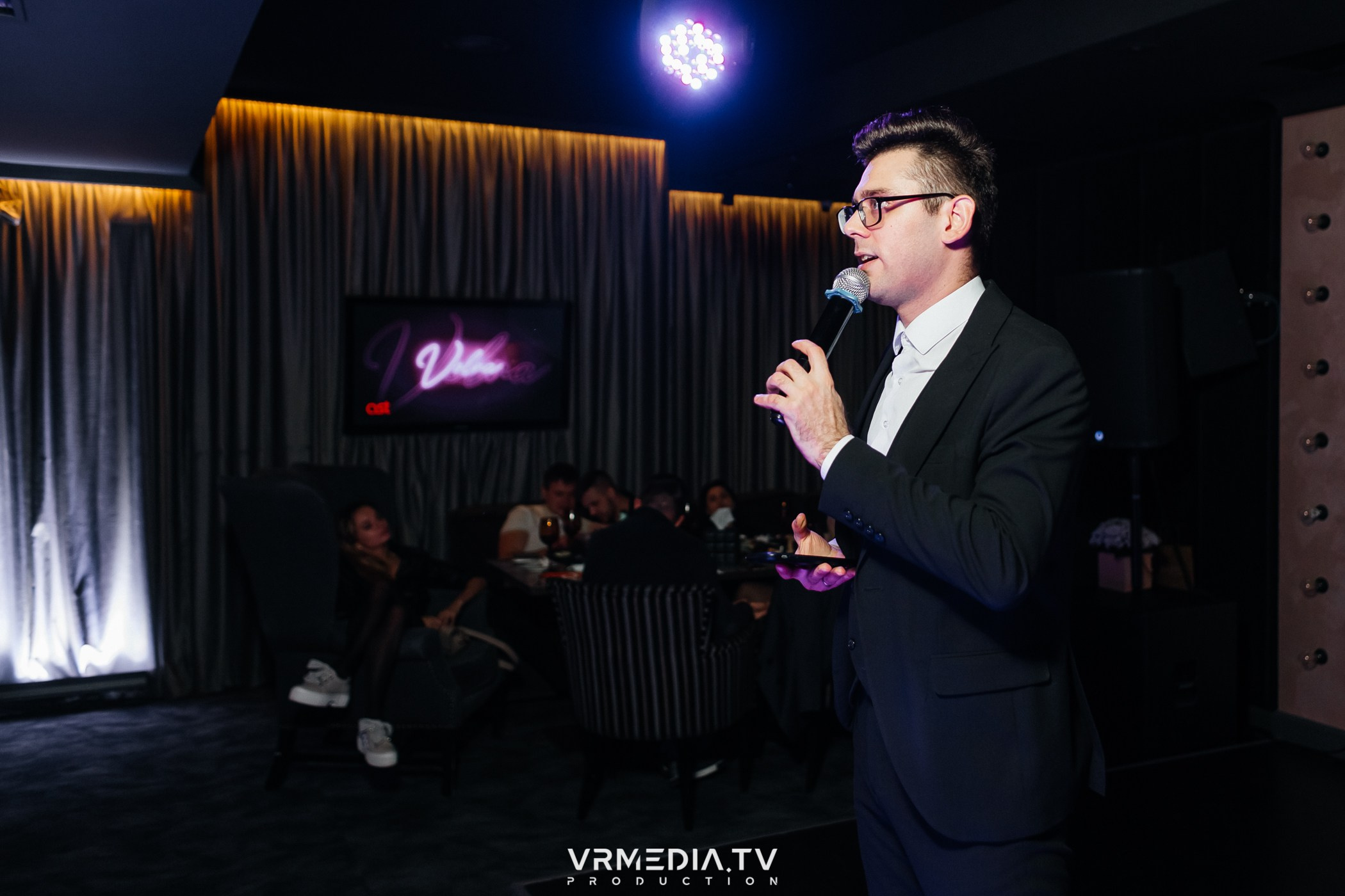 POP-STAR PARTY в караоке-баре «Volna»