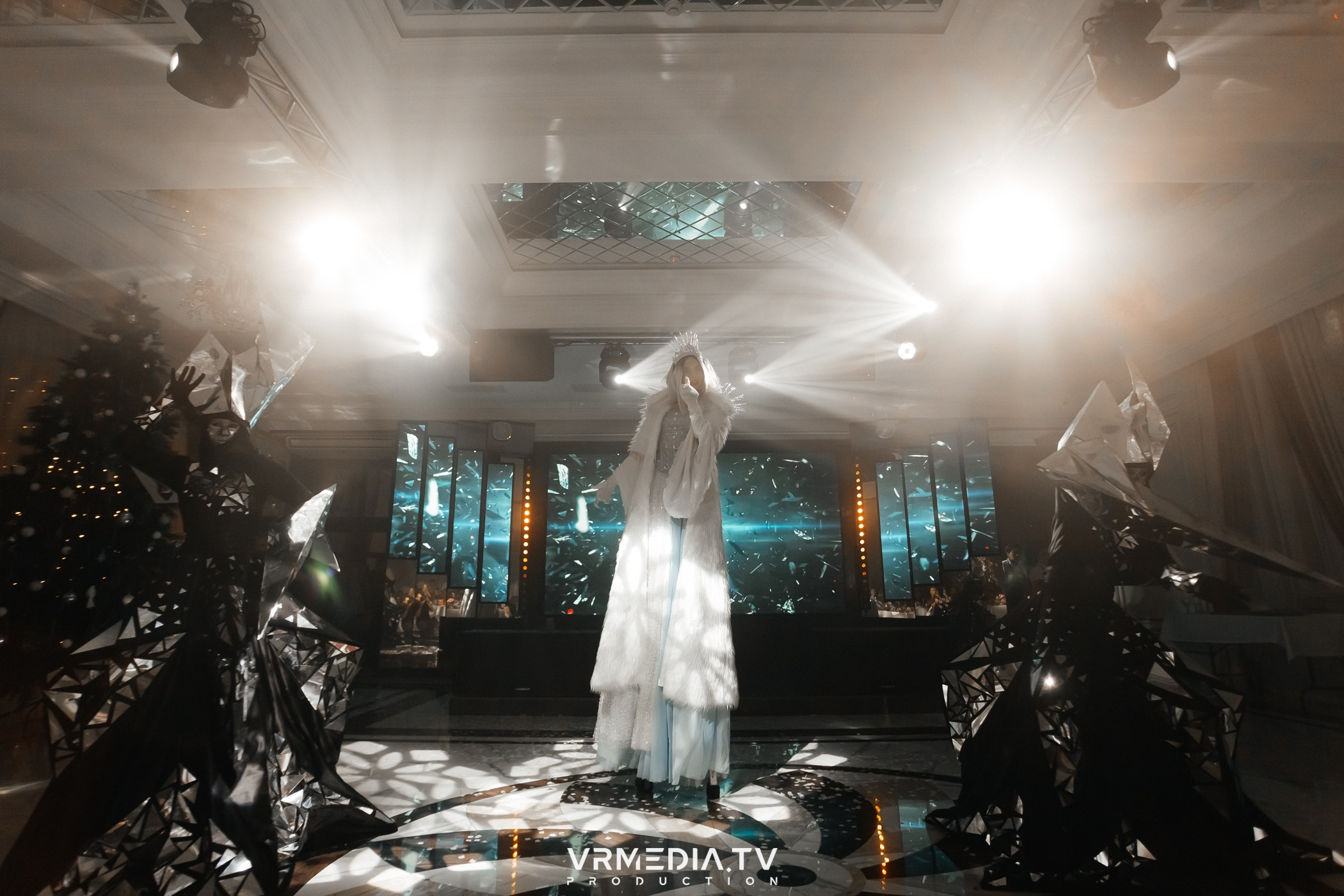 Новогодний вечер в ресторане «Лазурный Берег»