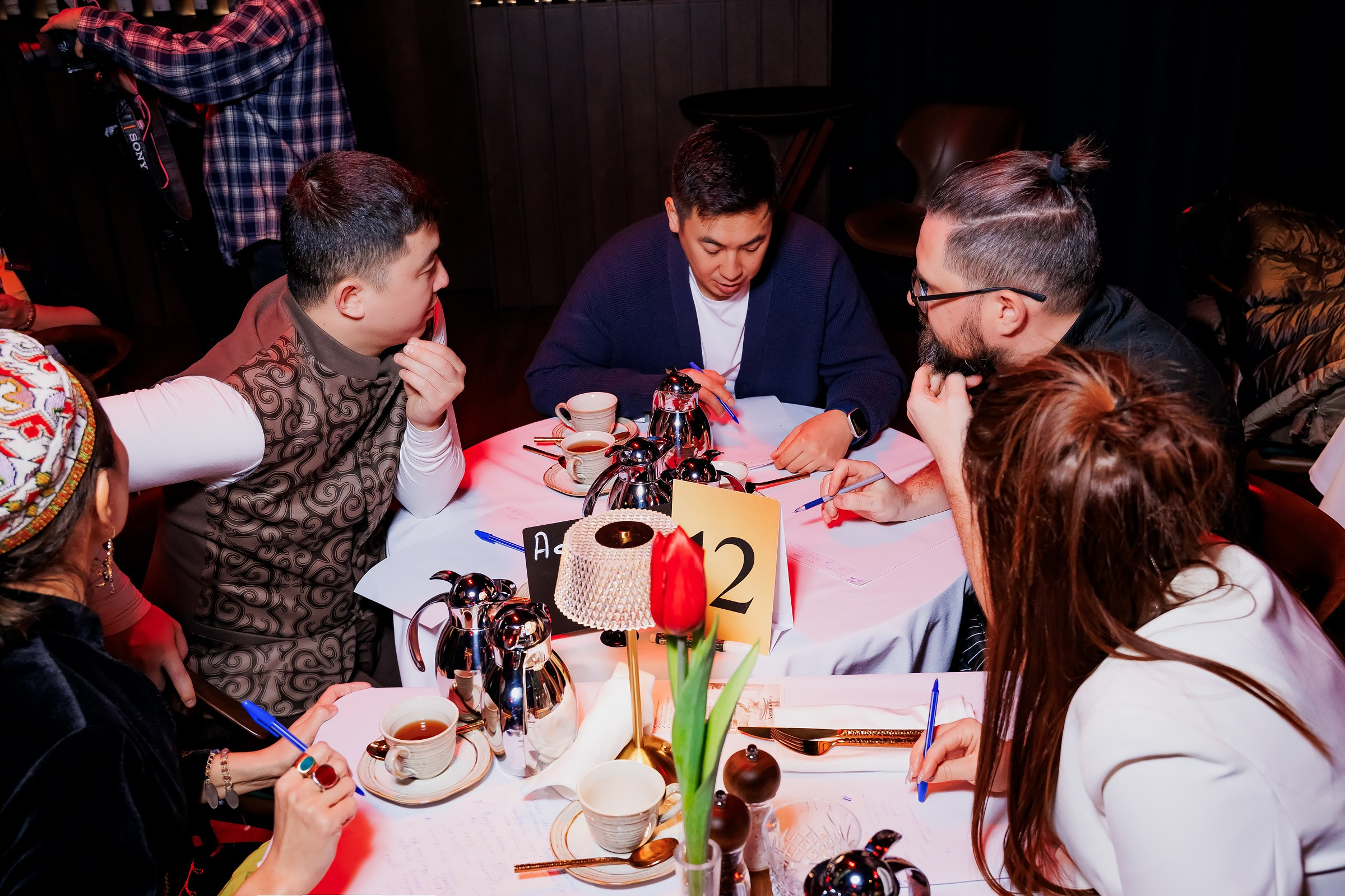 Вокруг Света за 60 Секунд-Sunset Meat Restaurant. Репортажный фотограф в Алматы Каюпов Сержан
