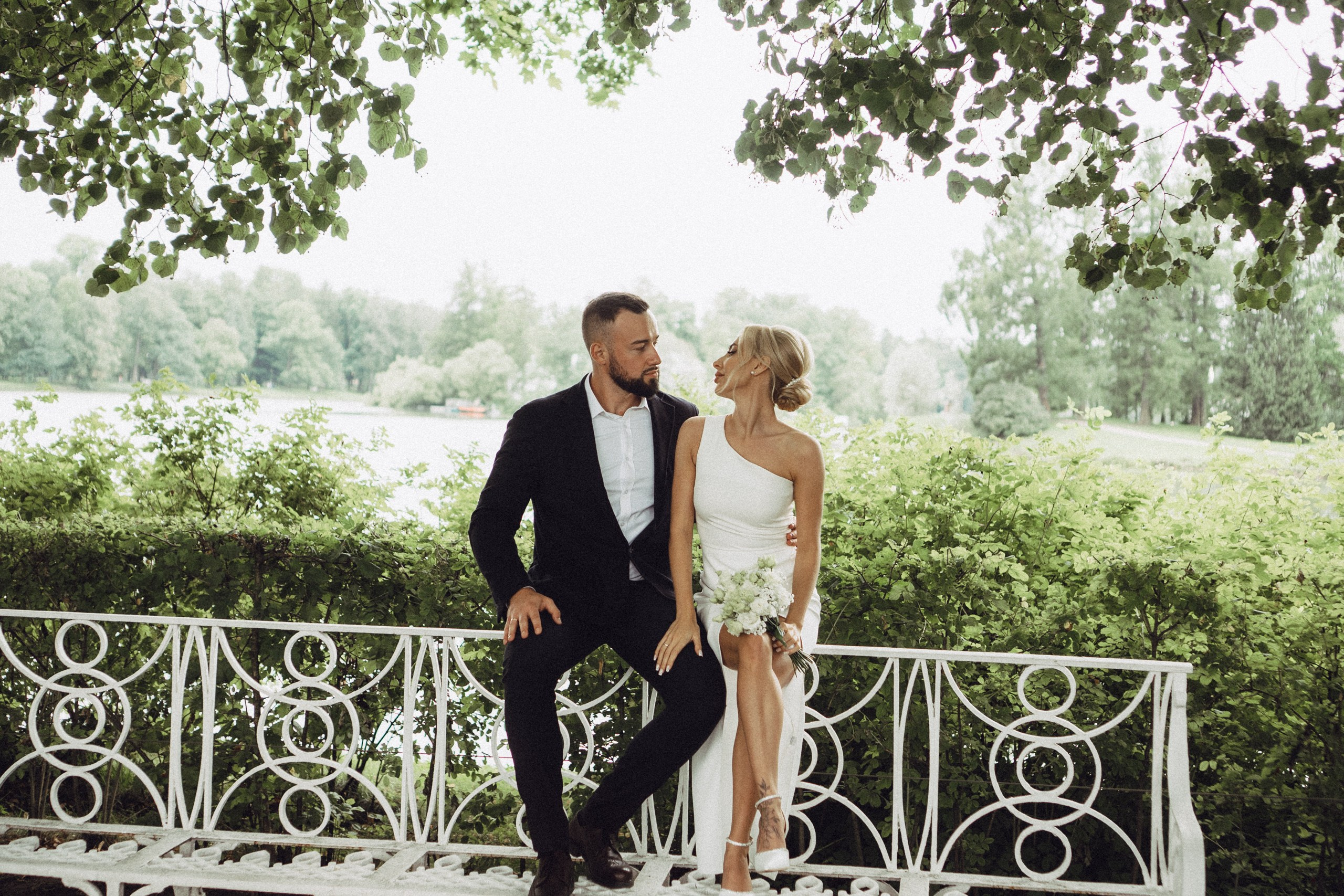 СВАДЕБНАЯ ИСТОРИЯ В ГОРОДЕ ПУШКИН ВОЗЛЕ ЕКАТЕРИНИНСКОГО ДВОРЦА И В ПАРКЕ. Профессиональный фотограф, Санкт-Петербург — Виктория Богомолова