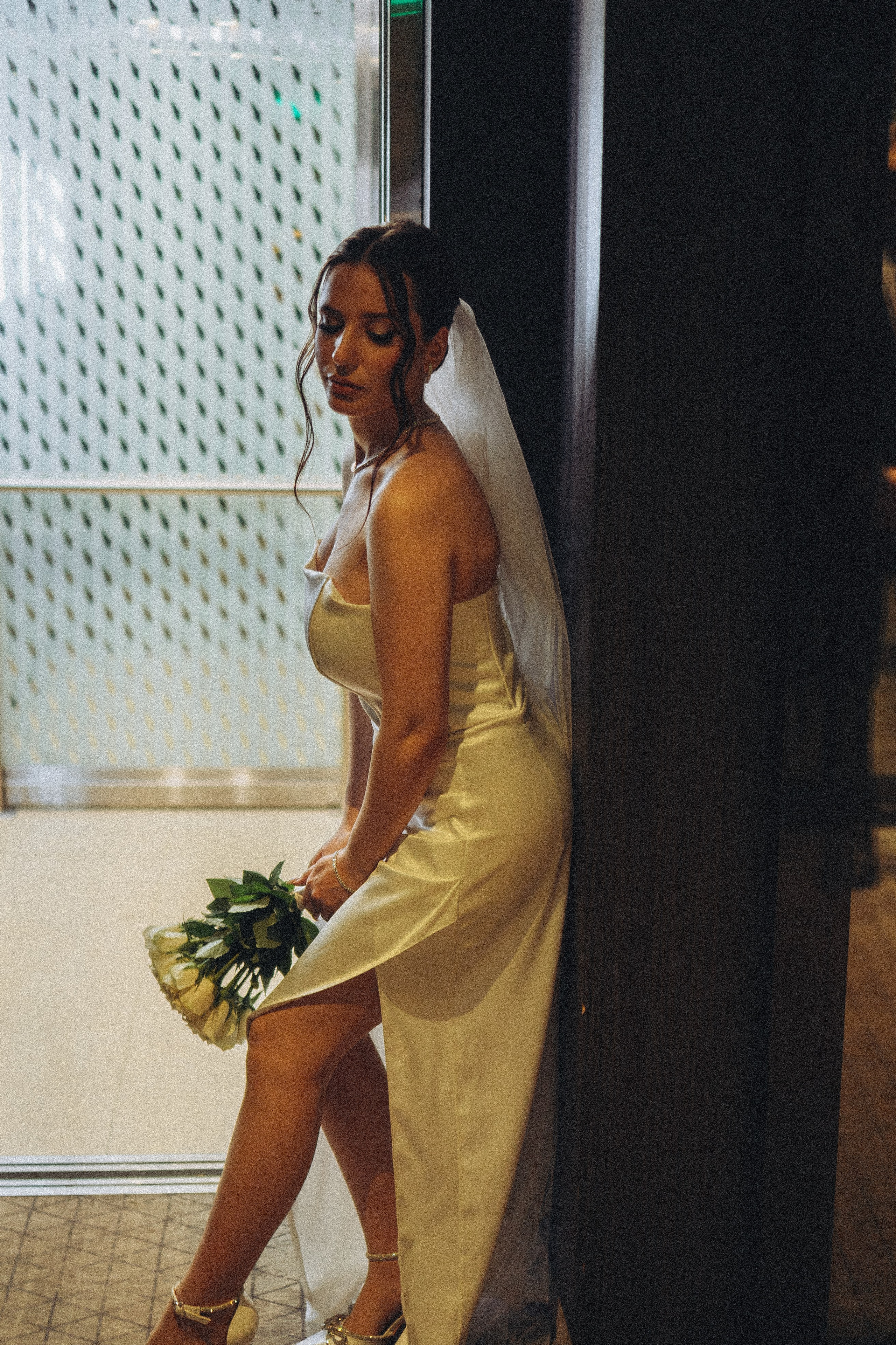 СВАДЕБНАЯ СЬЕМКА СБОРОВ ЖЕНИХА И НЕВЕСТЫ В ОТЕЛЕ И ТАКЖЕ ФОТОСЕССИИЯ В ОТЕЛЕЕ МЕГАПОЛИС БРЯНСК. Профессиональный фотограф, Санкт-Петербург — Виктория Богомолова