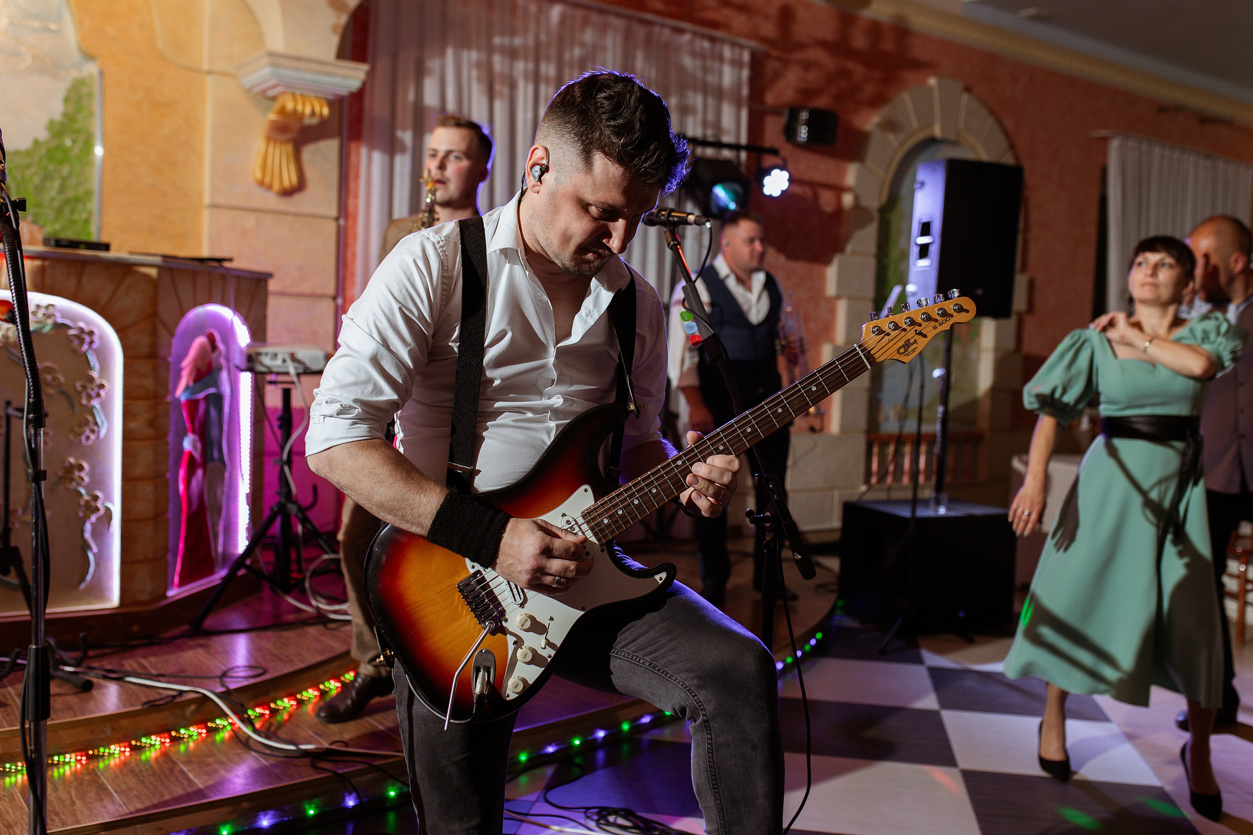 Микс классики и вечеринки Оксаны и Леши. Свадебный фотограф Елена Рубцова