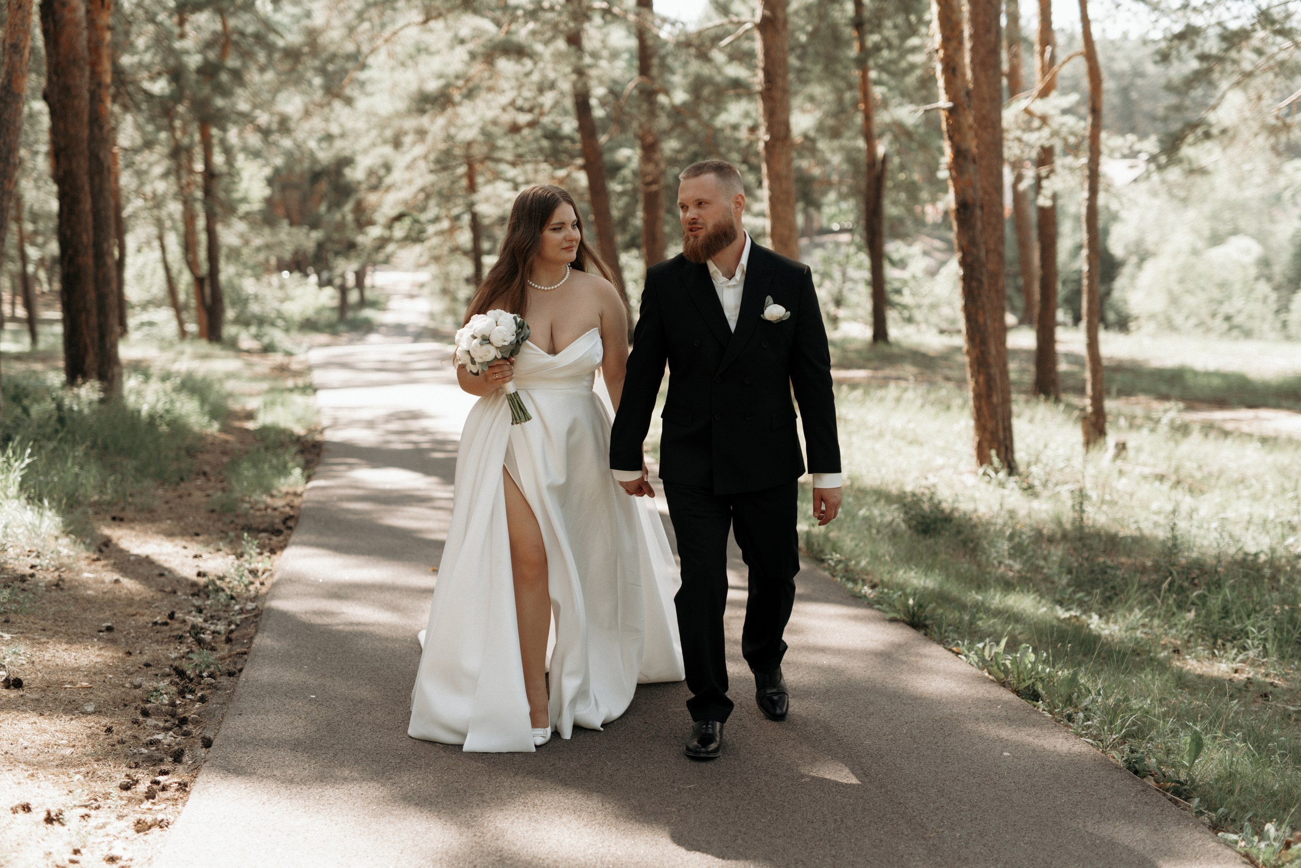 Свадьба Анастасии и Евгения, Картинная галерея, прогулка в лесу. Ресторан «Хлеб и Винотека». Свадебный фотограф в Тамбове Павел Четвертков