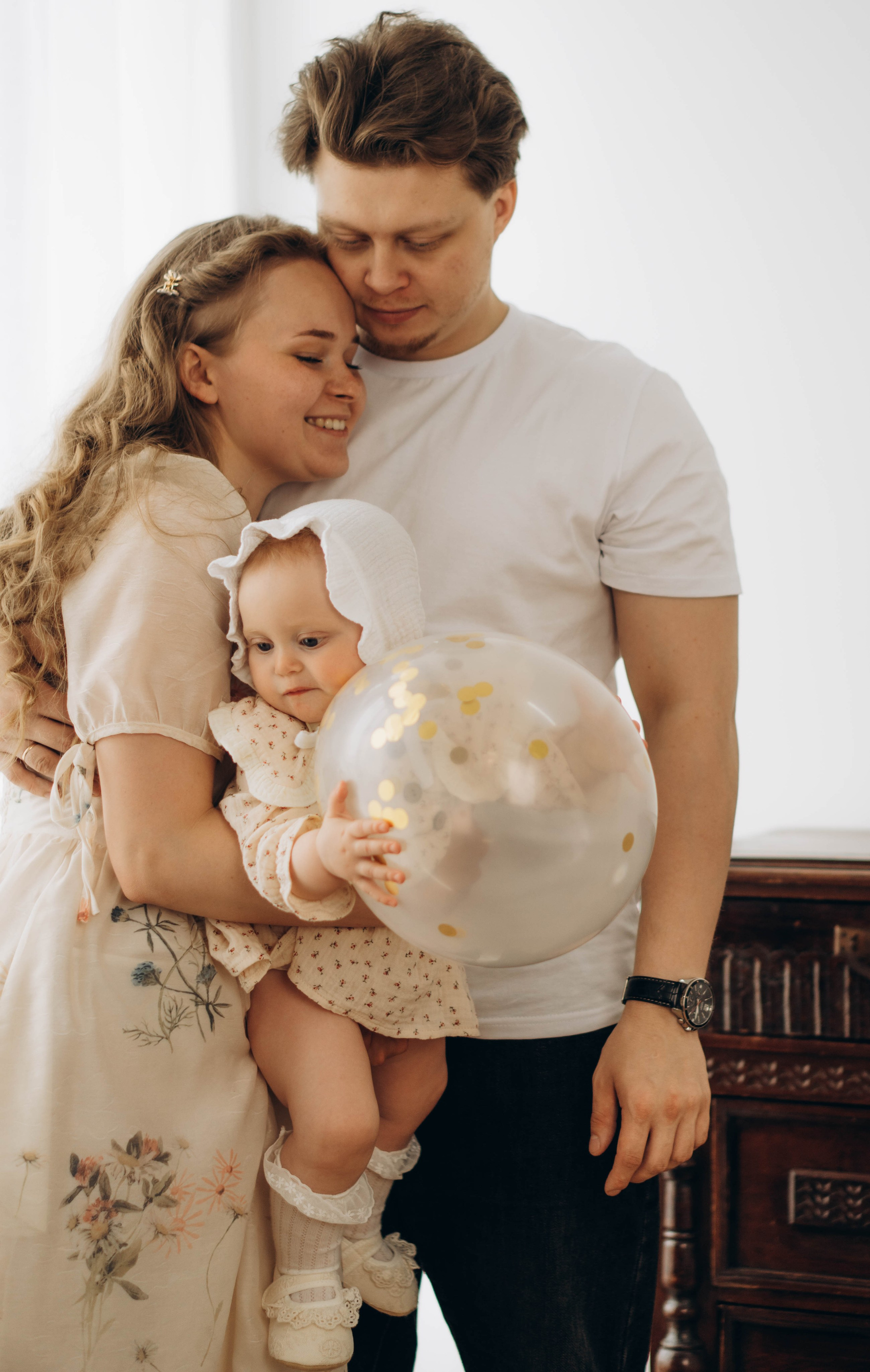 Студийная семейная съемка на годик. Фотограф Москва Валерия Веденина