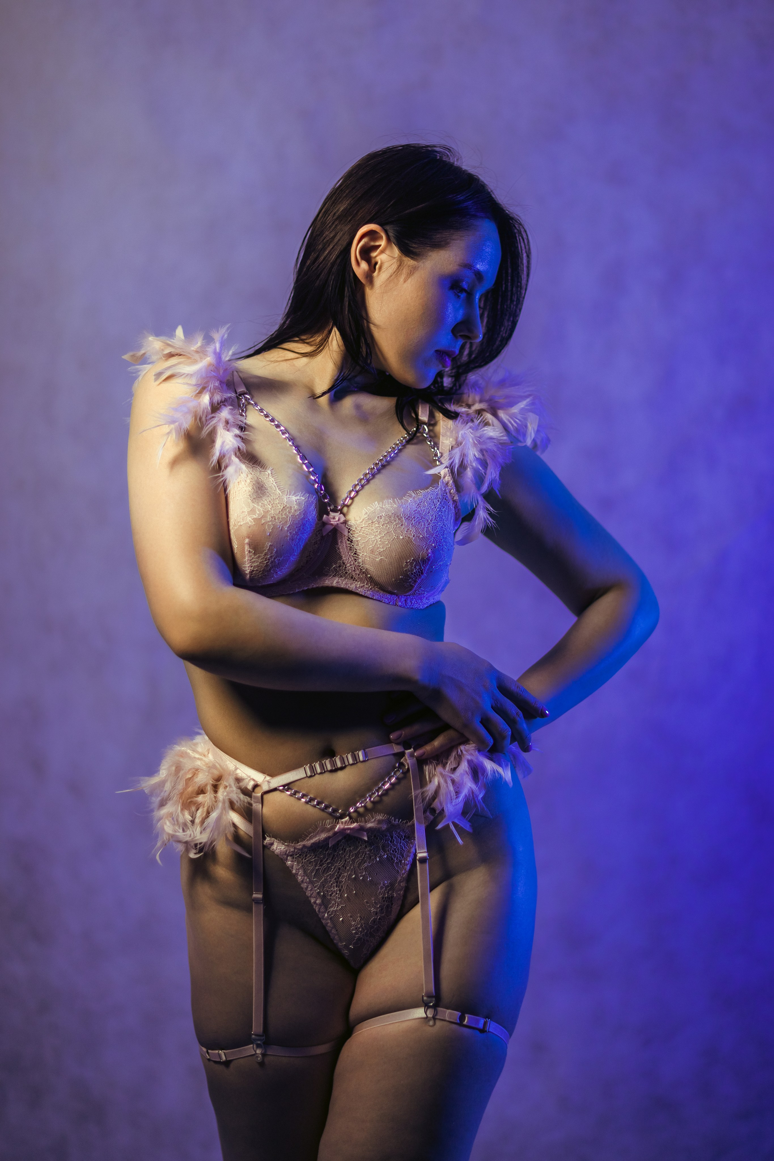 В белье. Photomantis