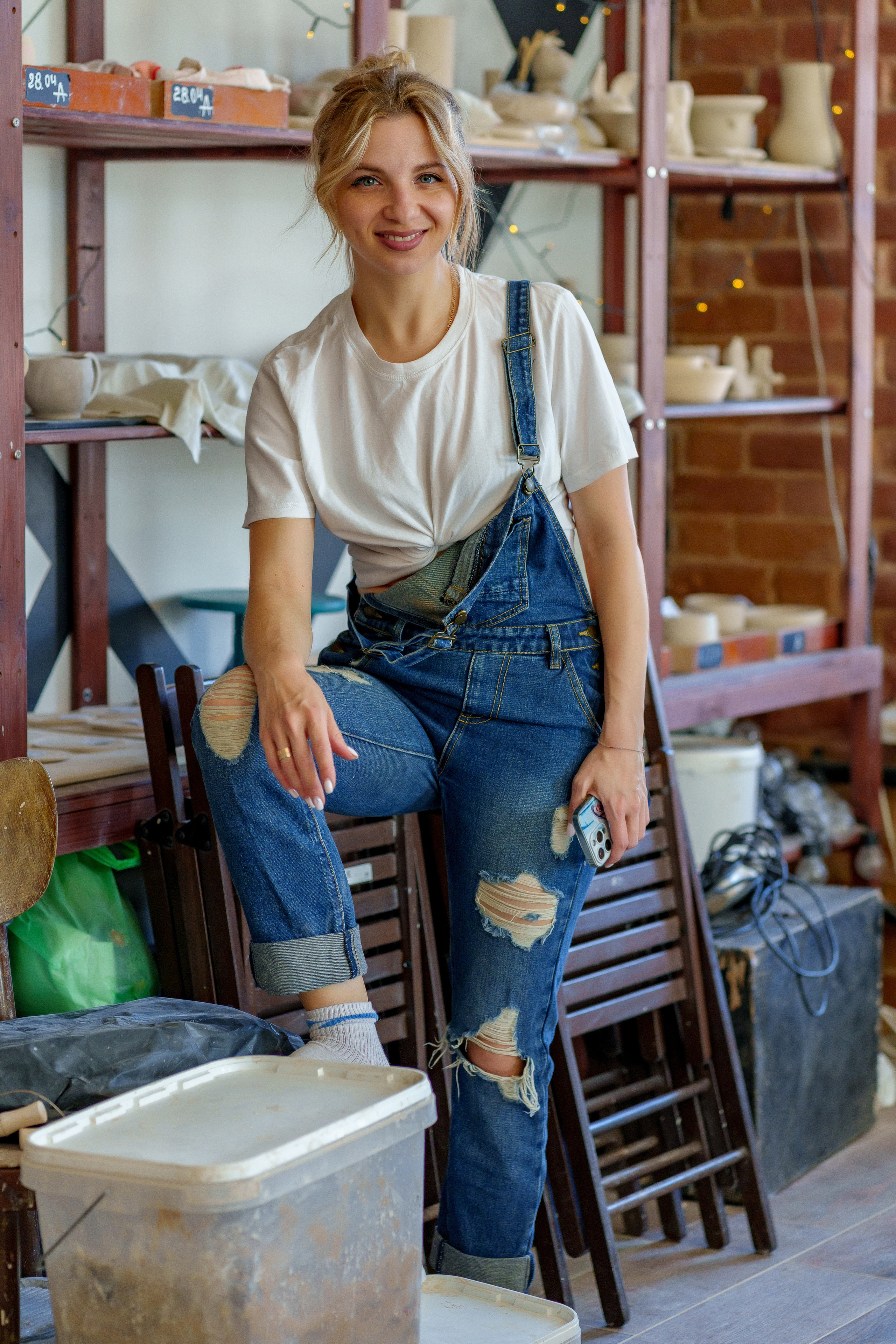 Подруги в гончарной мастерской. Школьный и семейный фотограф в Ульяновске Елена Агафонова